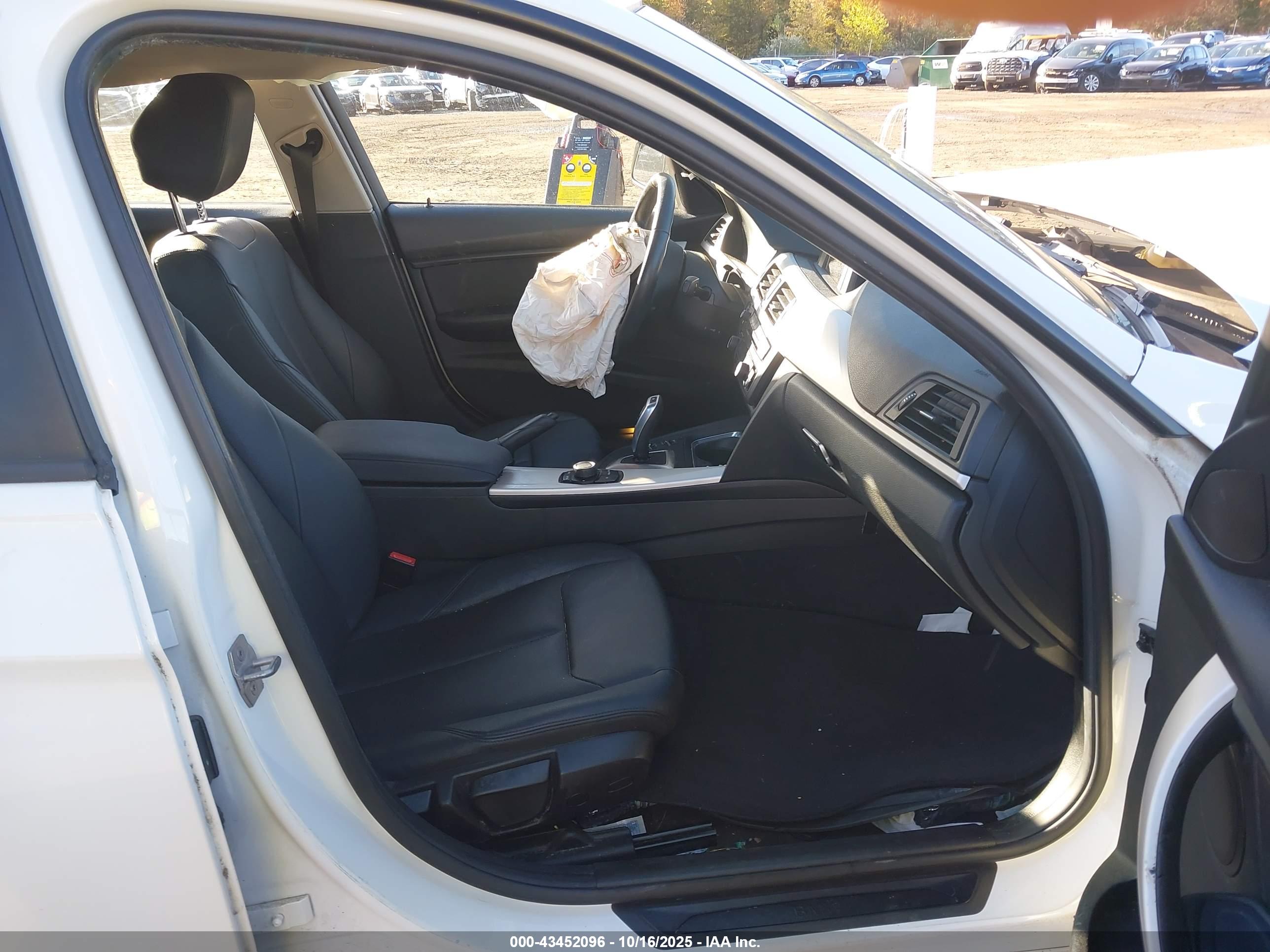 BMW 320I image 5