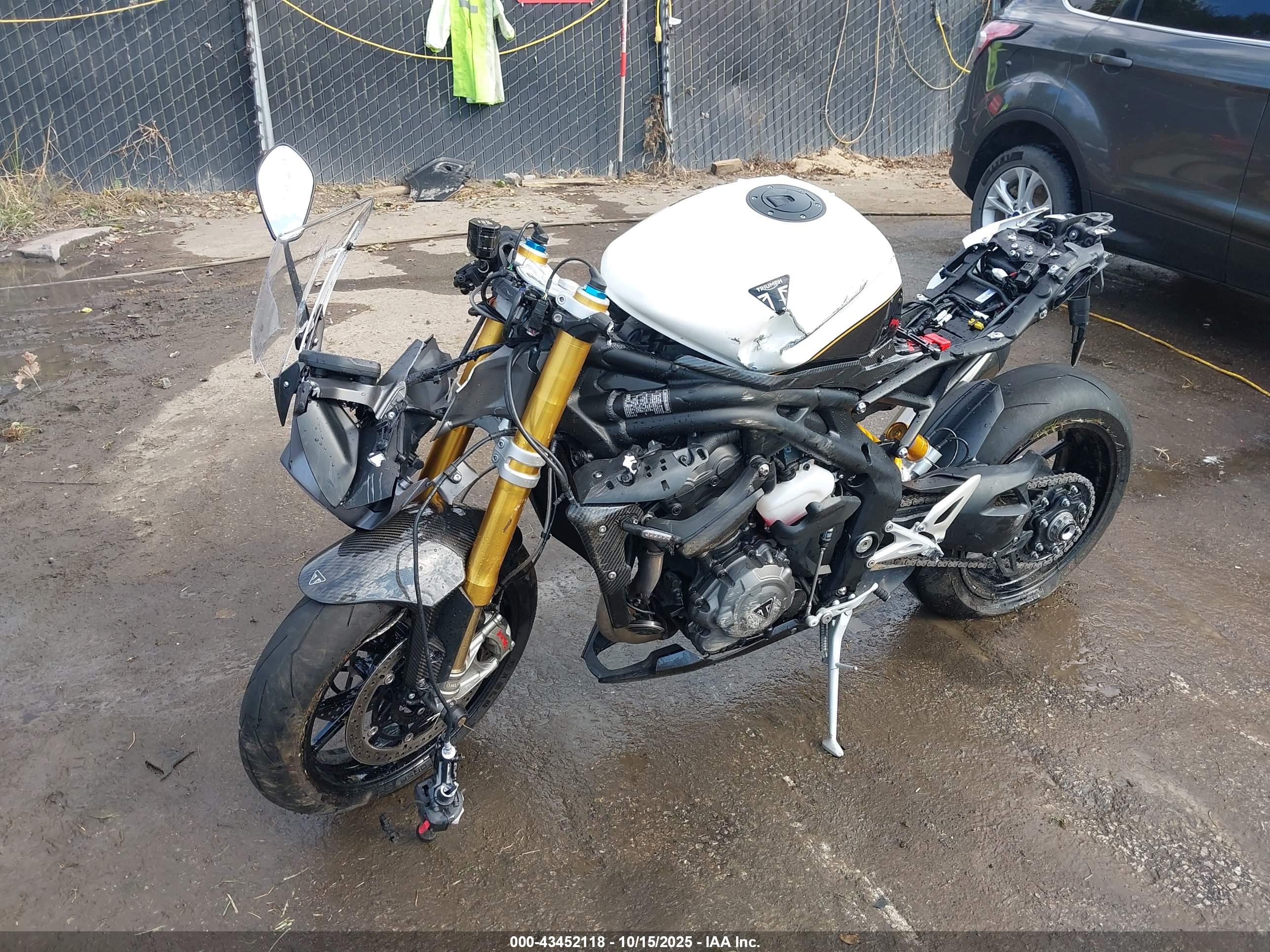 TRIUMPH MOTORCYCLE image 2