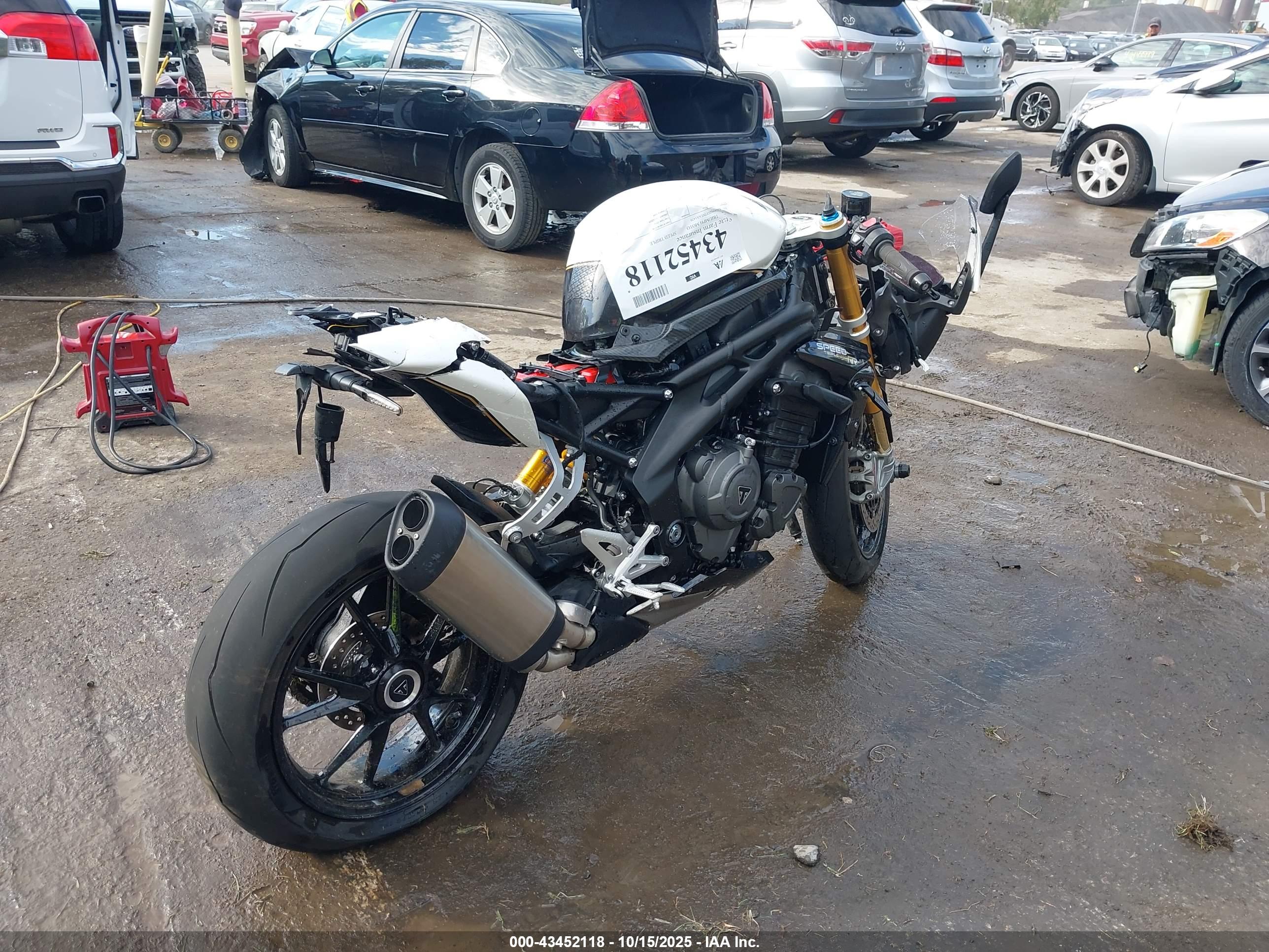 TRIUMPH MOTORCYCLE image 4