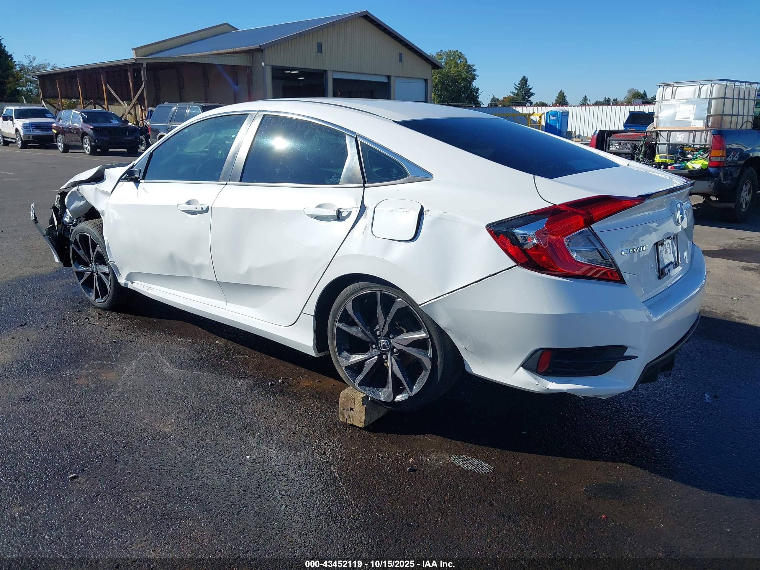 HONDA CIVIC image 3