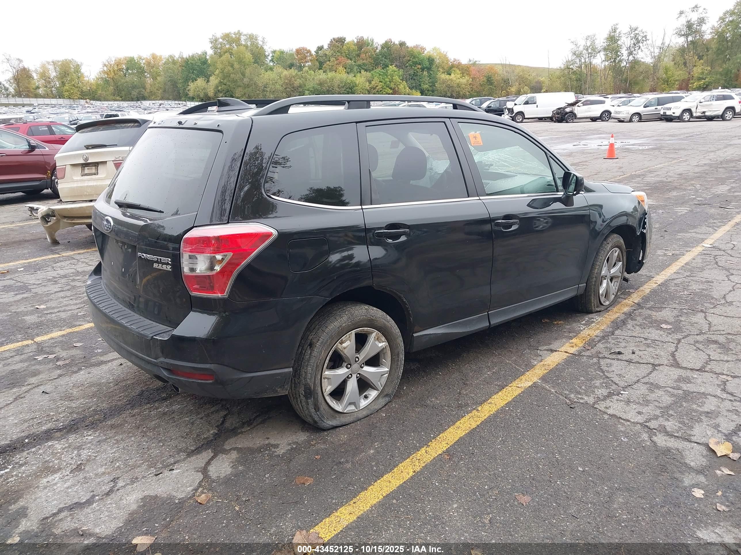 SUBARU FORESTER image 4