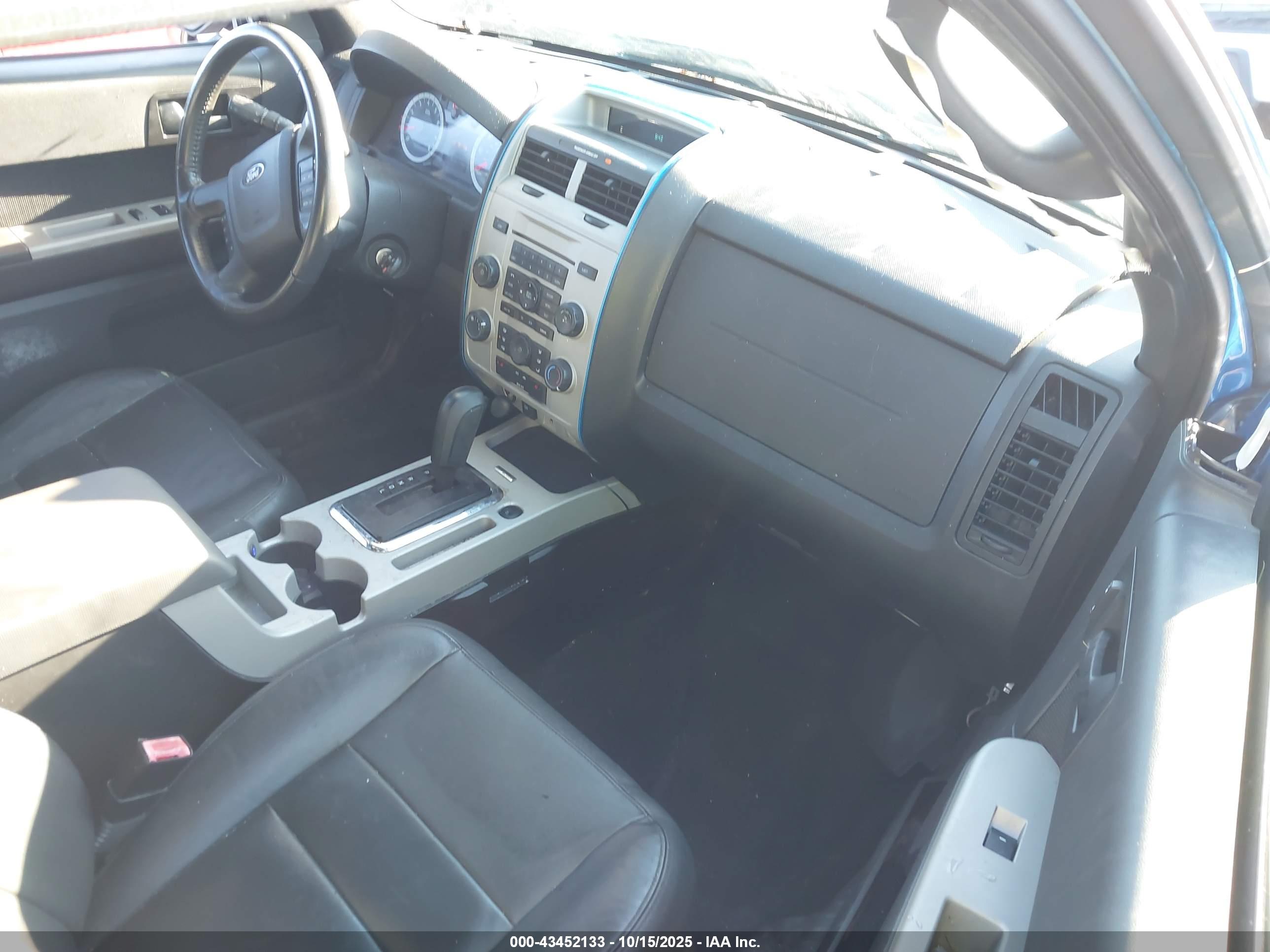 FORD ESCAPE image 5