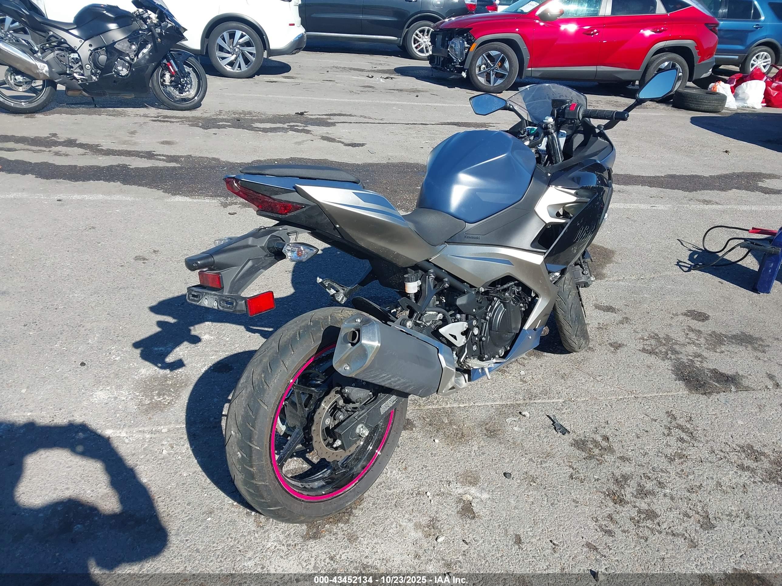 KAWASAKI EX400 image 4