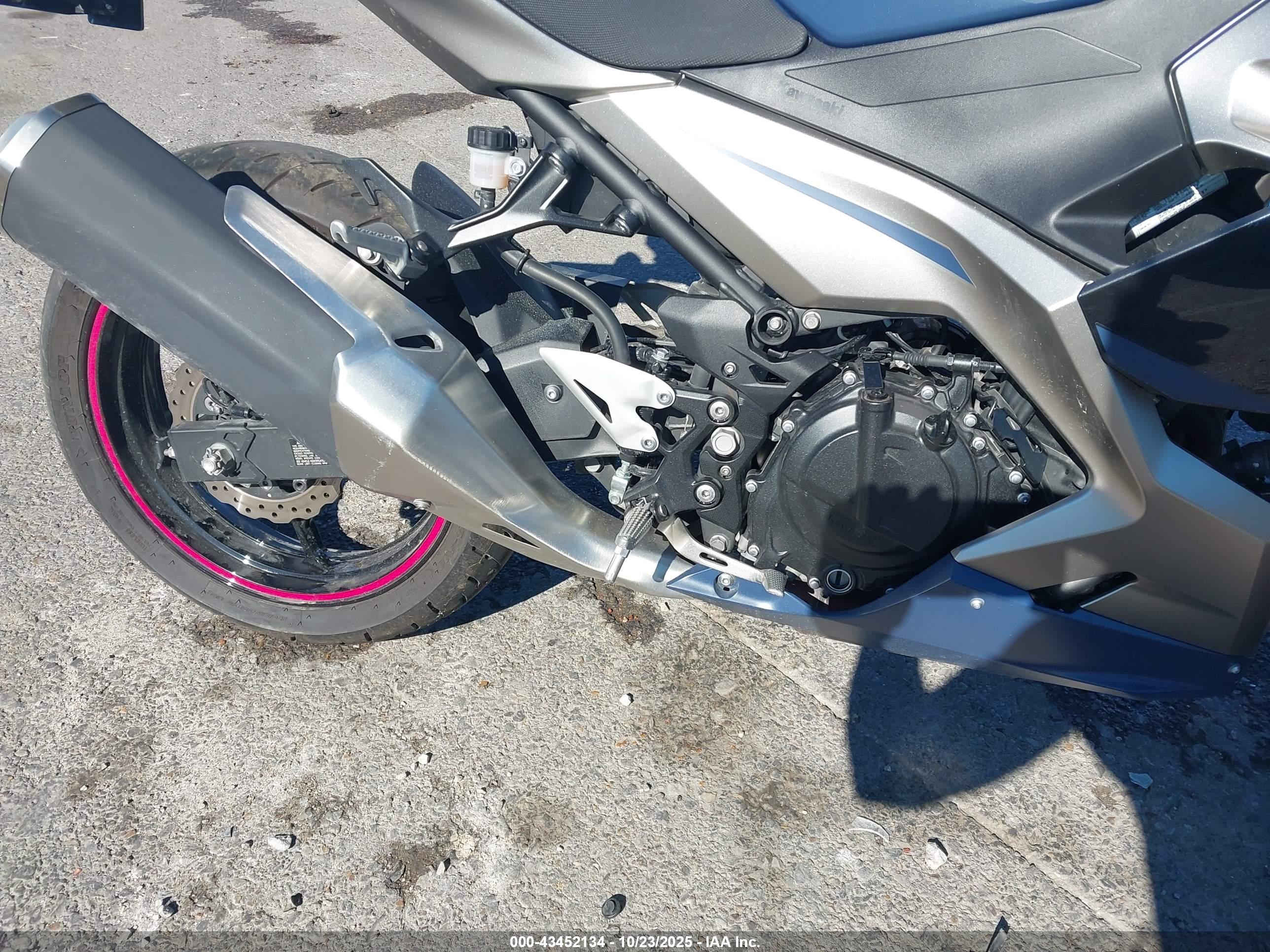 KAWASAKI EX400 image 8