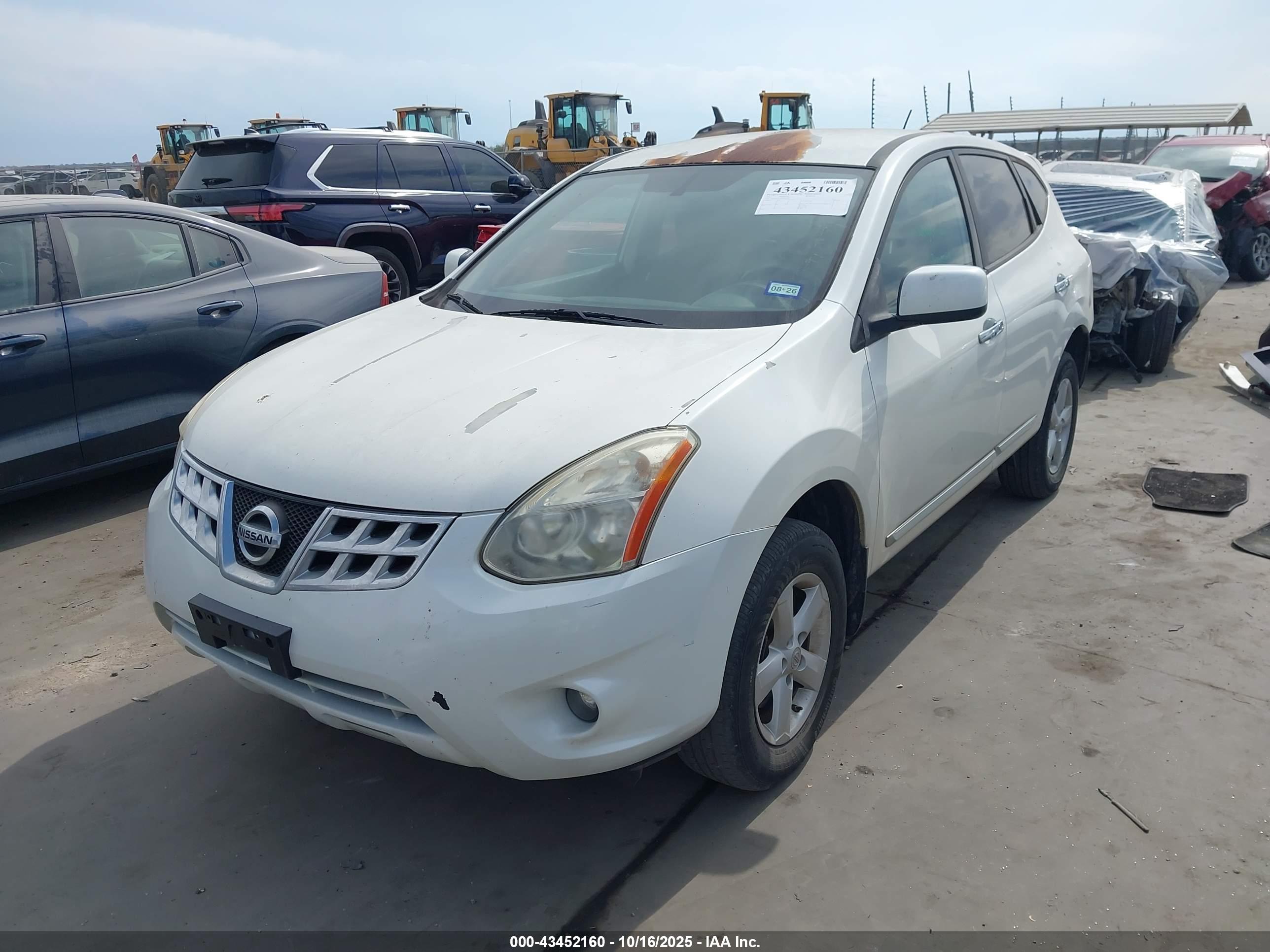 NISSAN ROGUE image 2