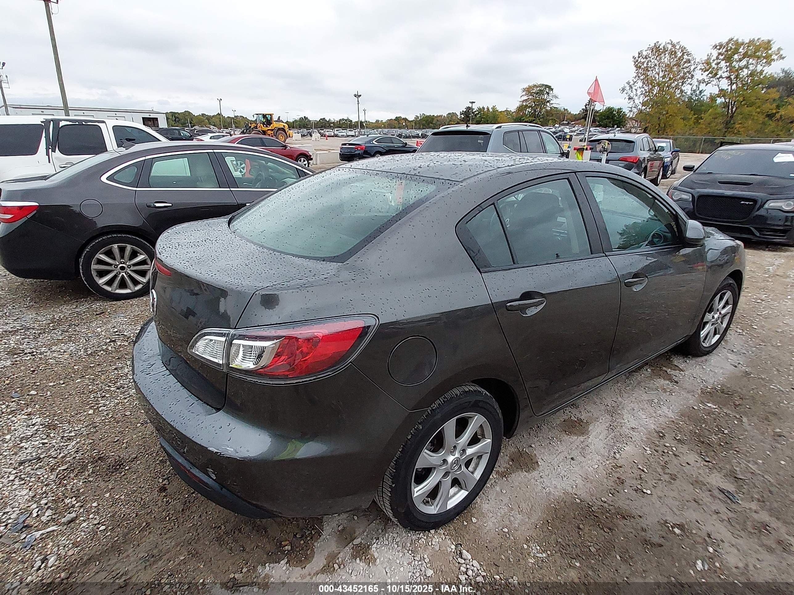 MAZDA MAZDA3 image 4