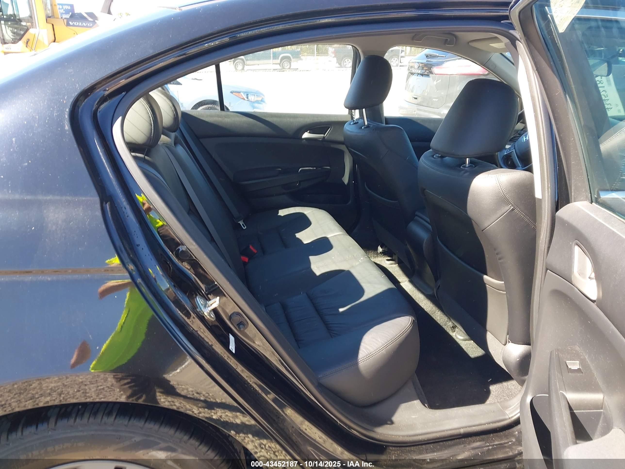 HONDA ACCORD image 8
