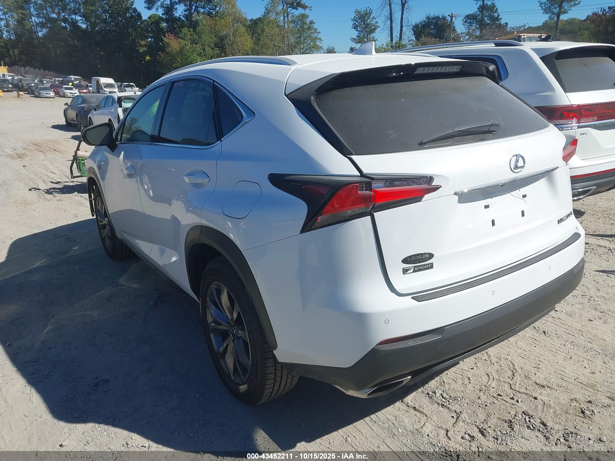 LEXUS NX image 3