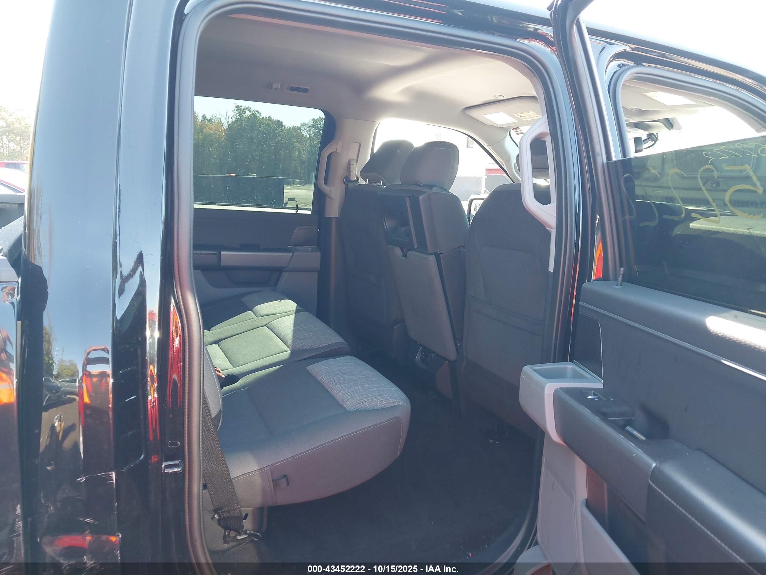 FORD F-150 image 8