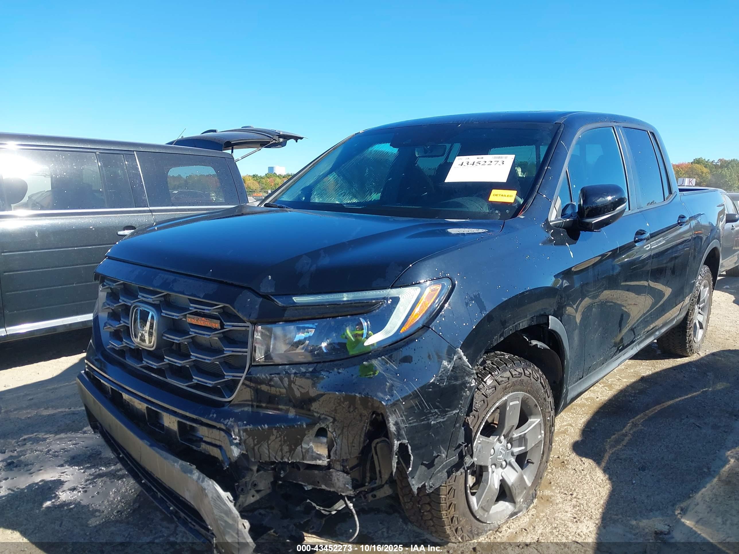 HONDA RIDGELINE image 2