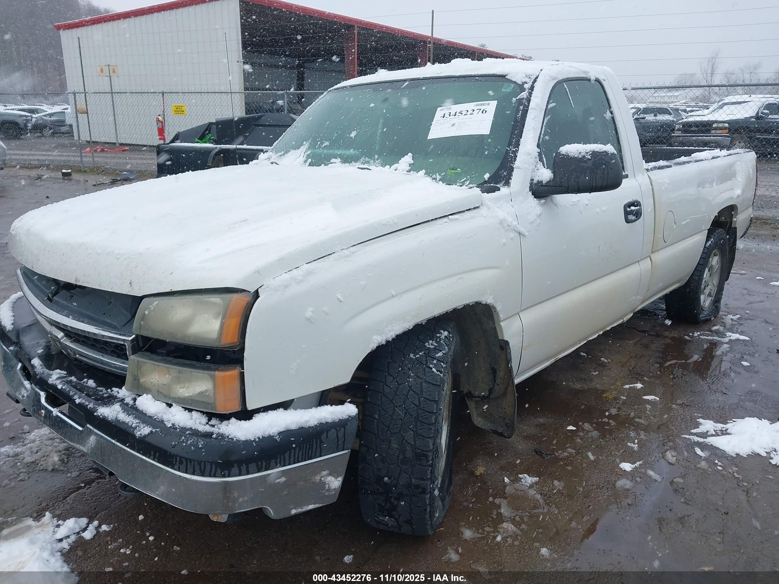 CHEVROLET SILVERADO image 2
