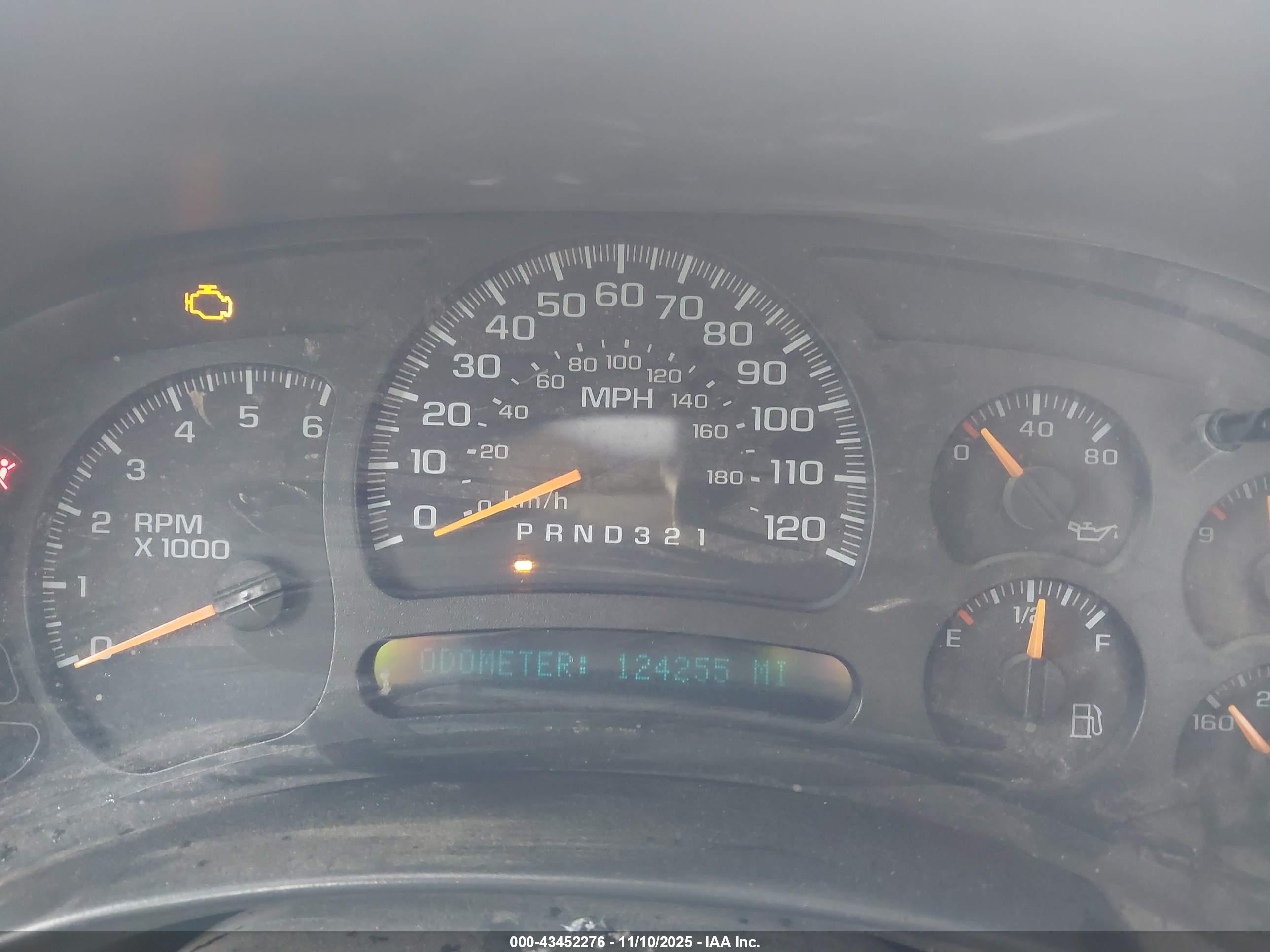 CHEVROLET SILVERADO image 7