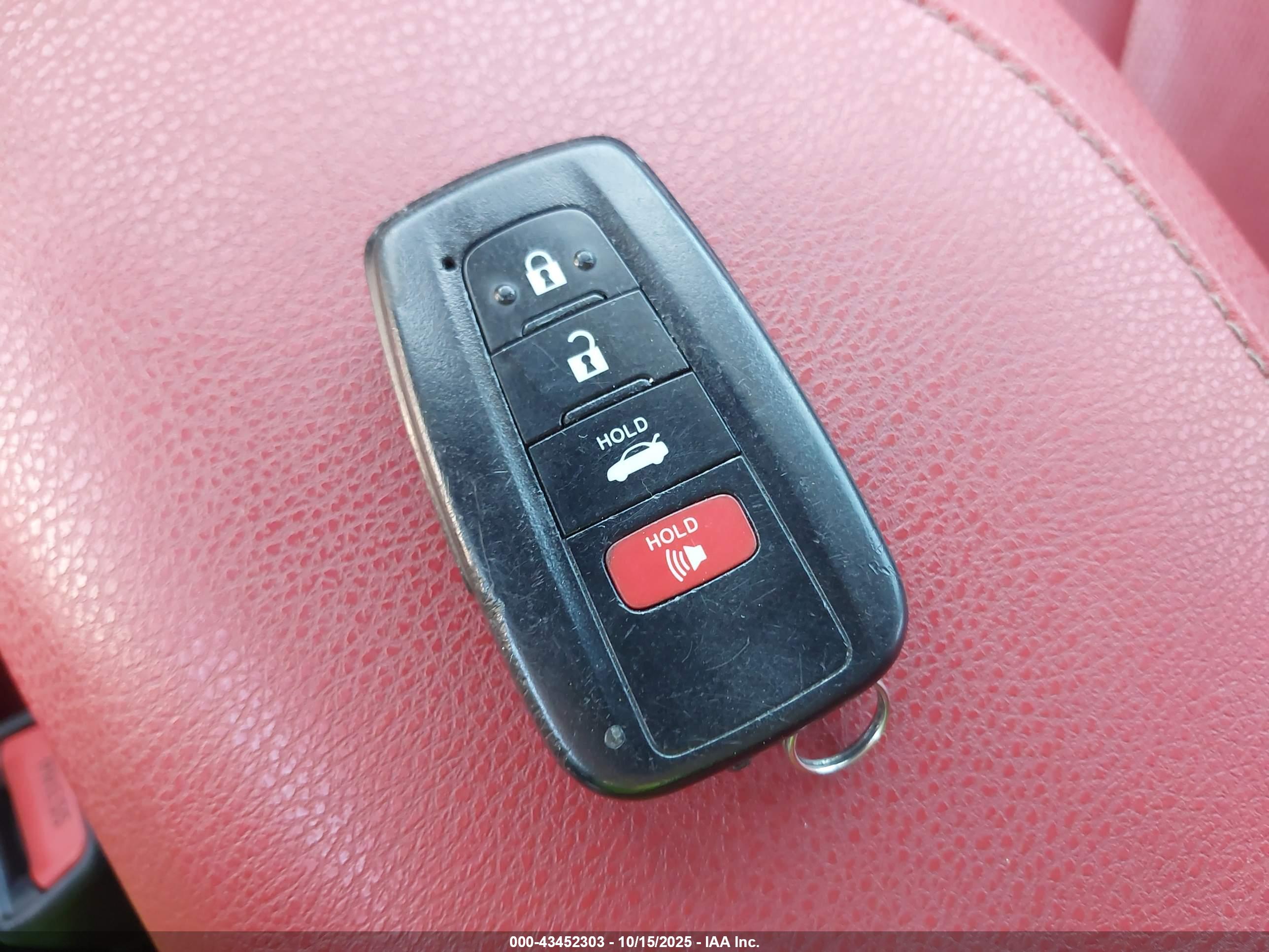 TOYOTA CAMRY image 11