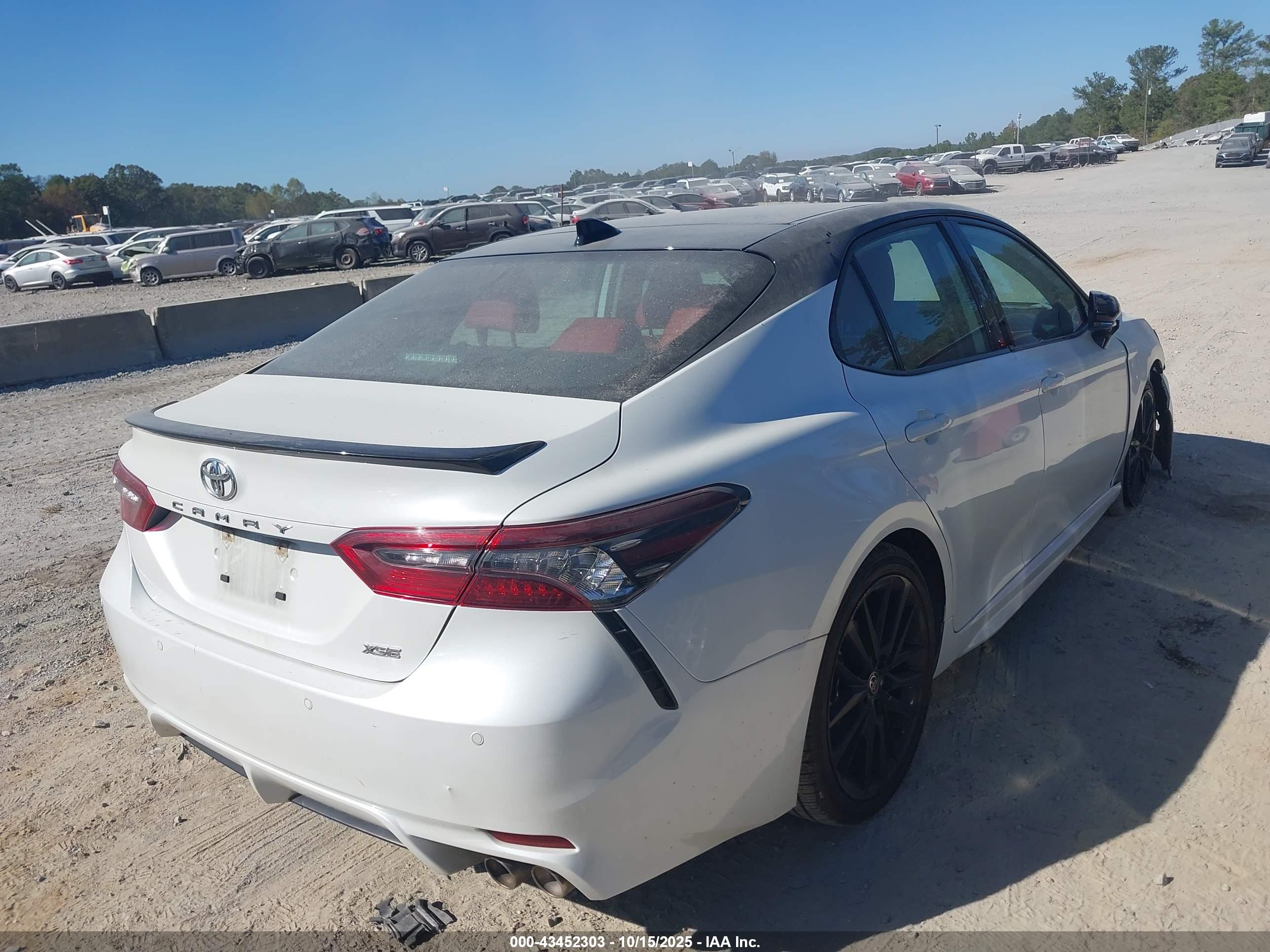 TOYOTA CAMRY image 4