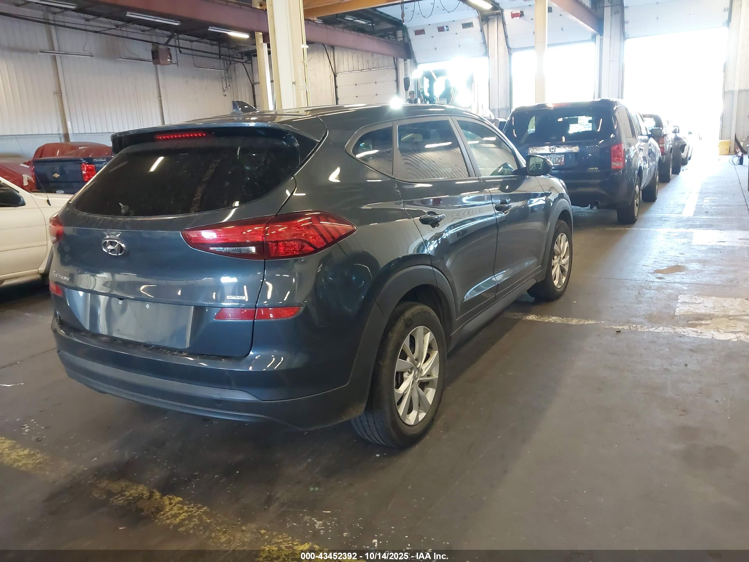 HYUNDAI TUCSON image 4