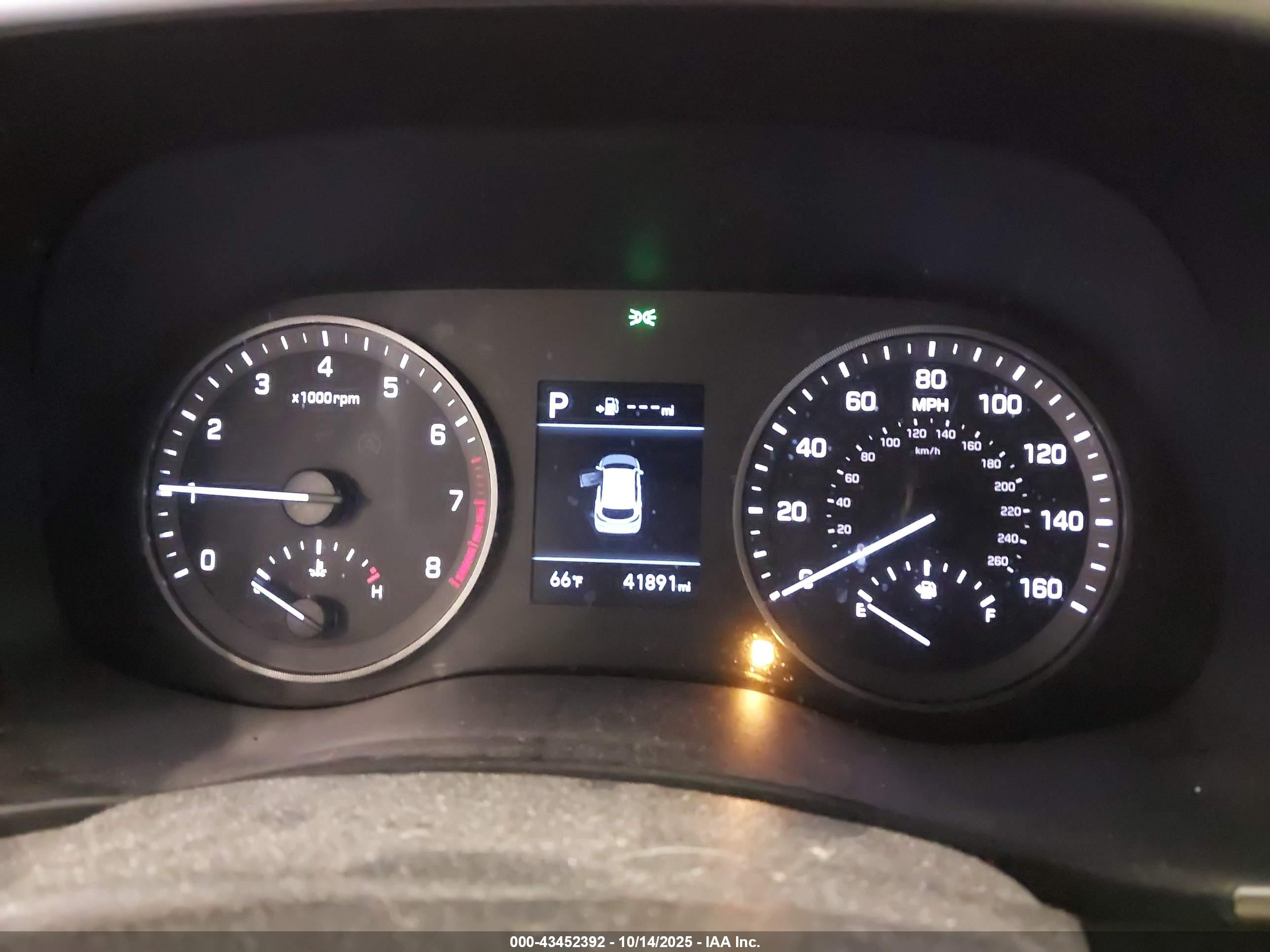 HYUNDAI TUCSON image 7
