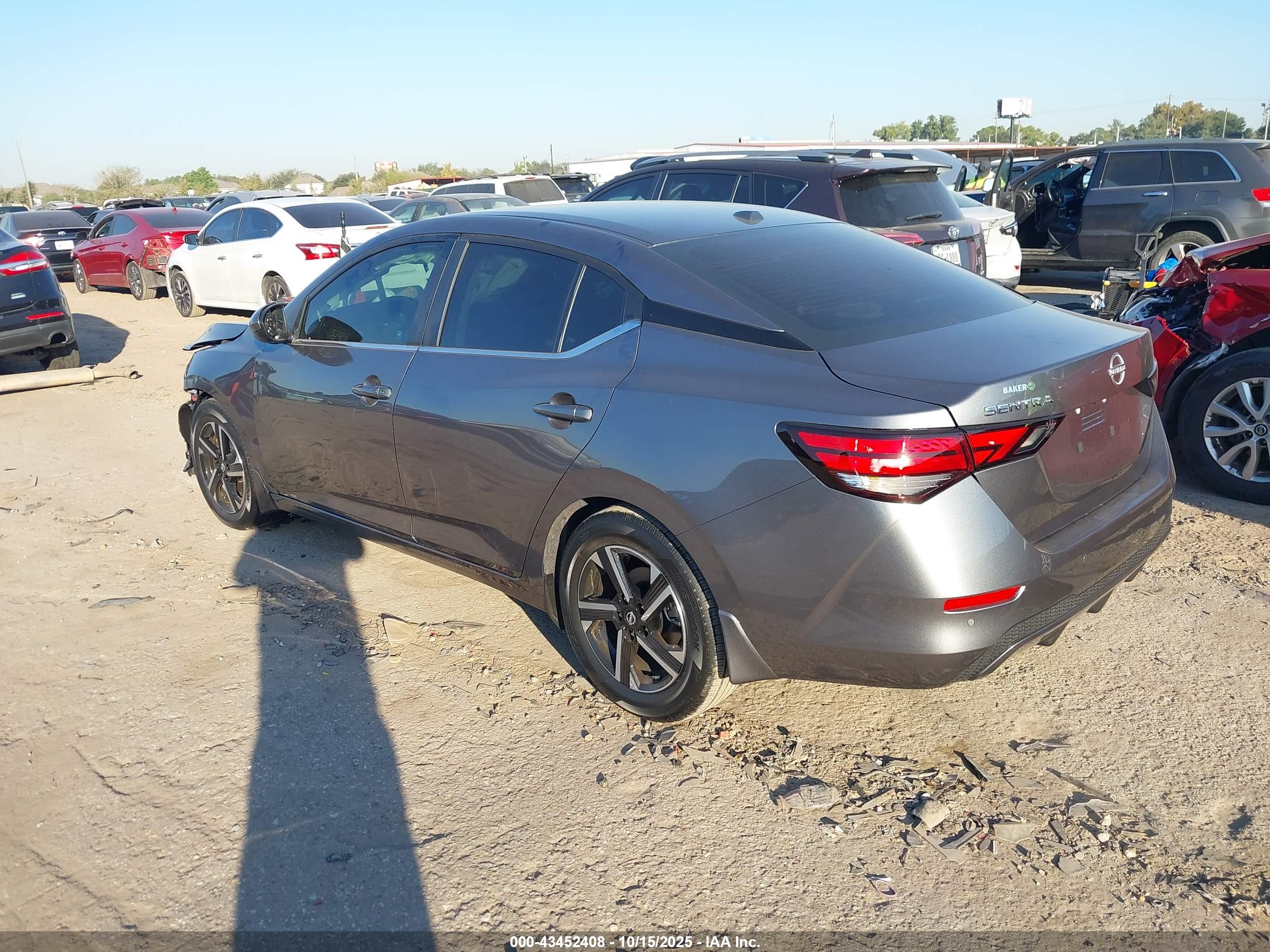 NISSAN SENTRA image 3