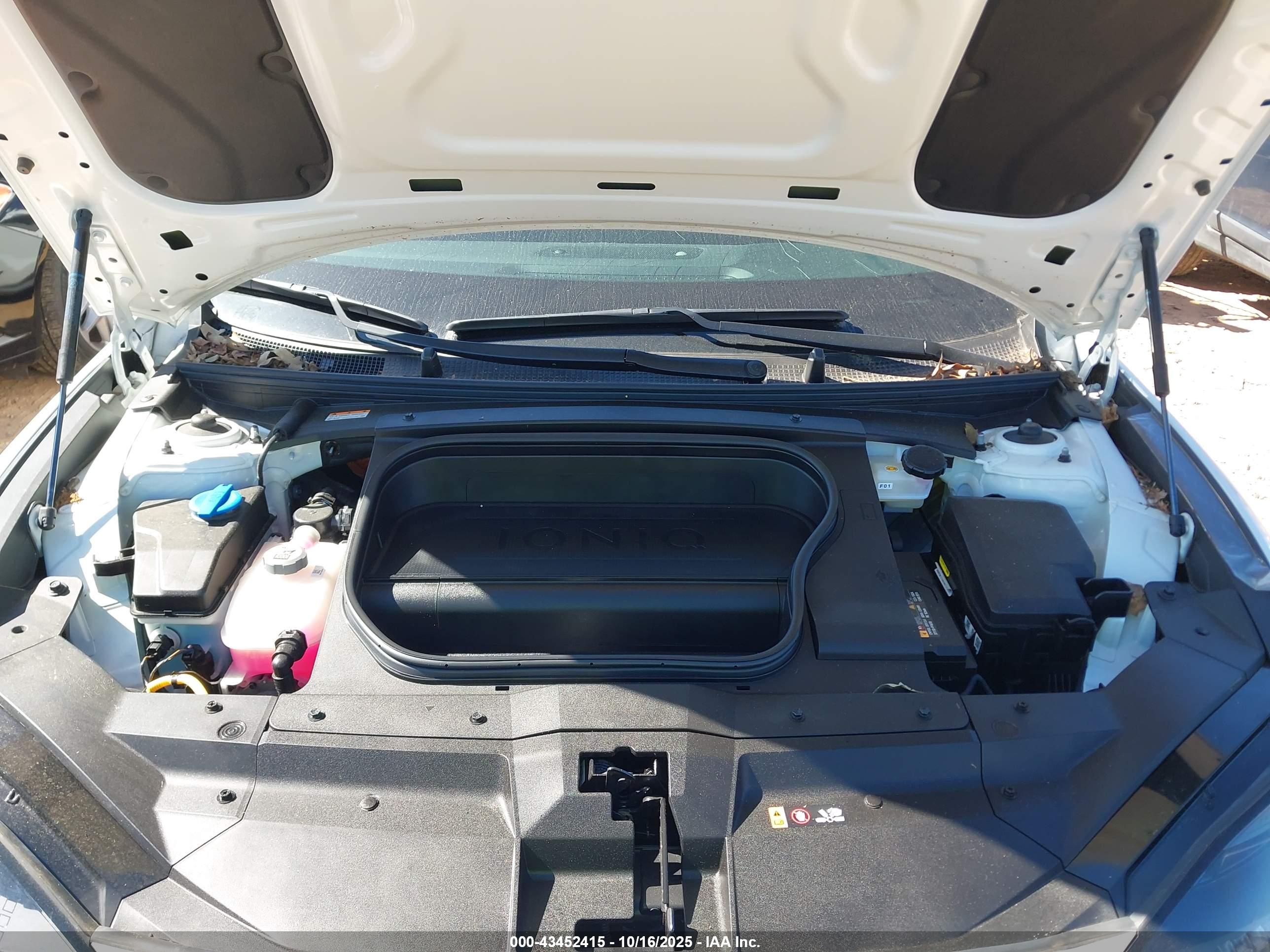 HYUNDAI IONIQ image 10