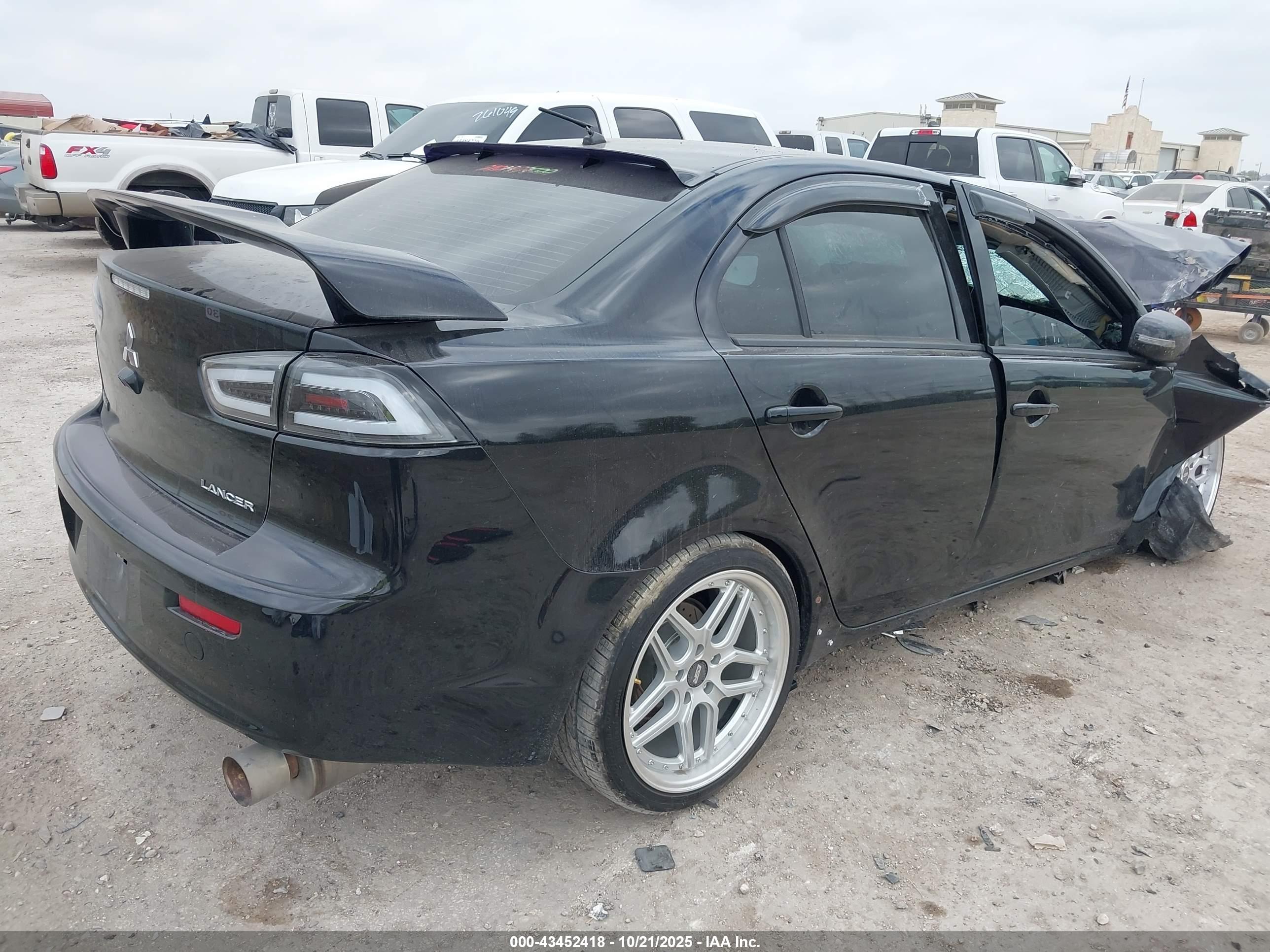 MITSUBISHI LANCER image 4