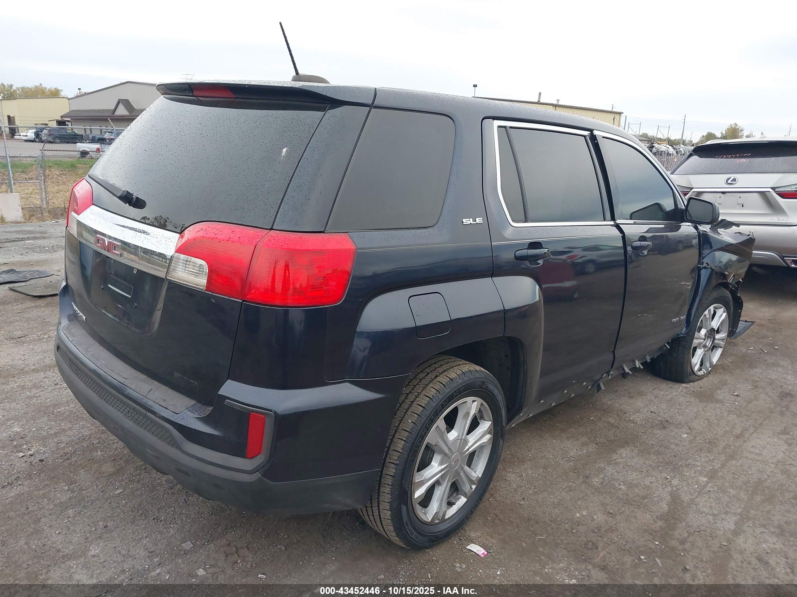 GMC TERRAIN image 4