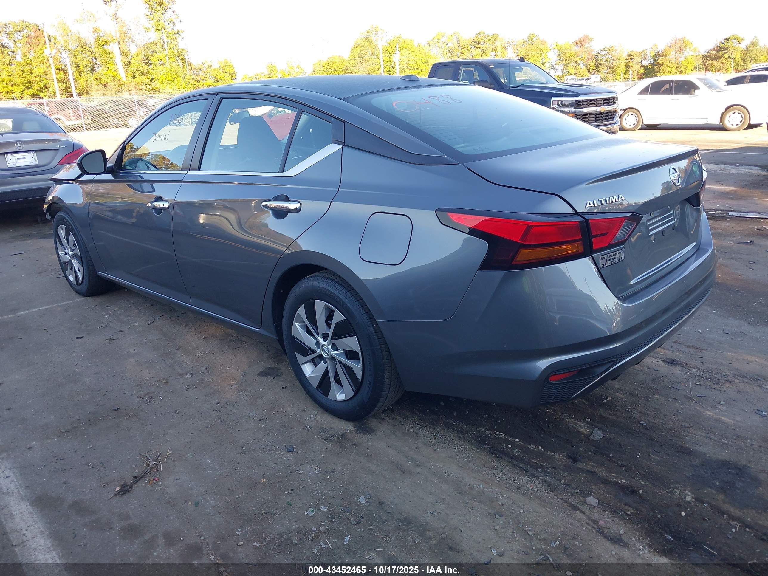 NISSAN ALTIMA image 3