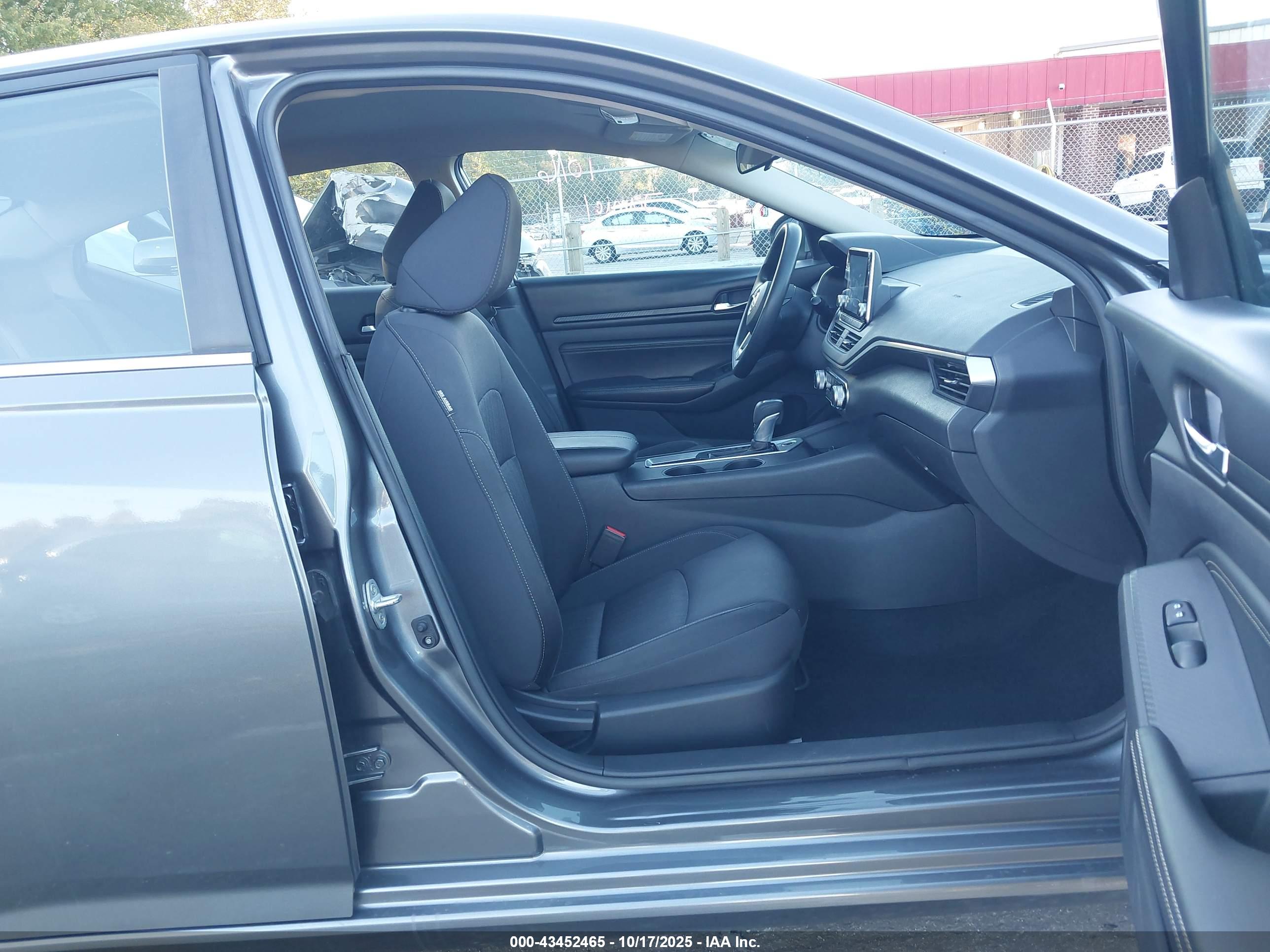 NISSAN ALTIMA image 5