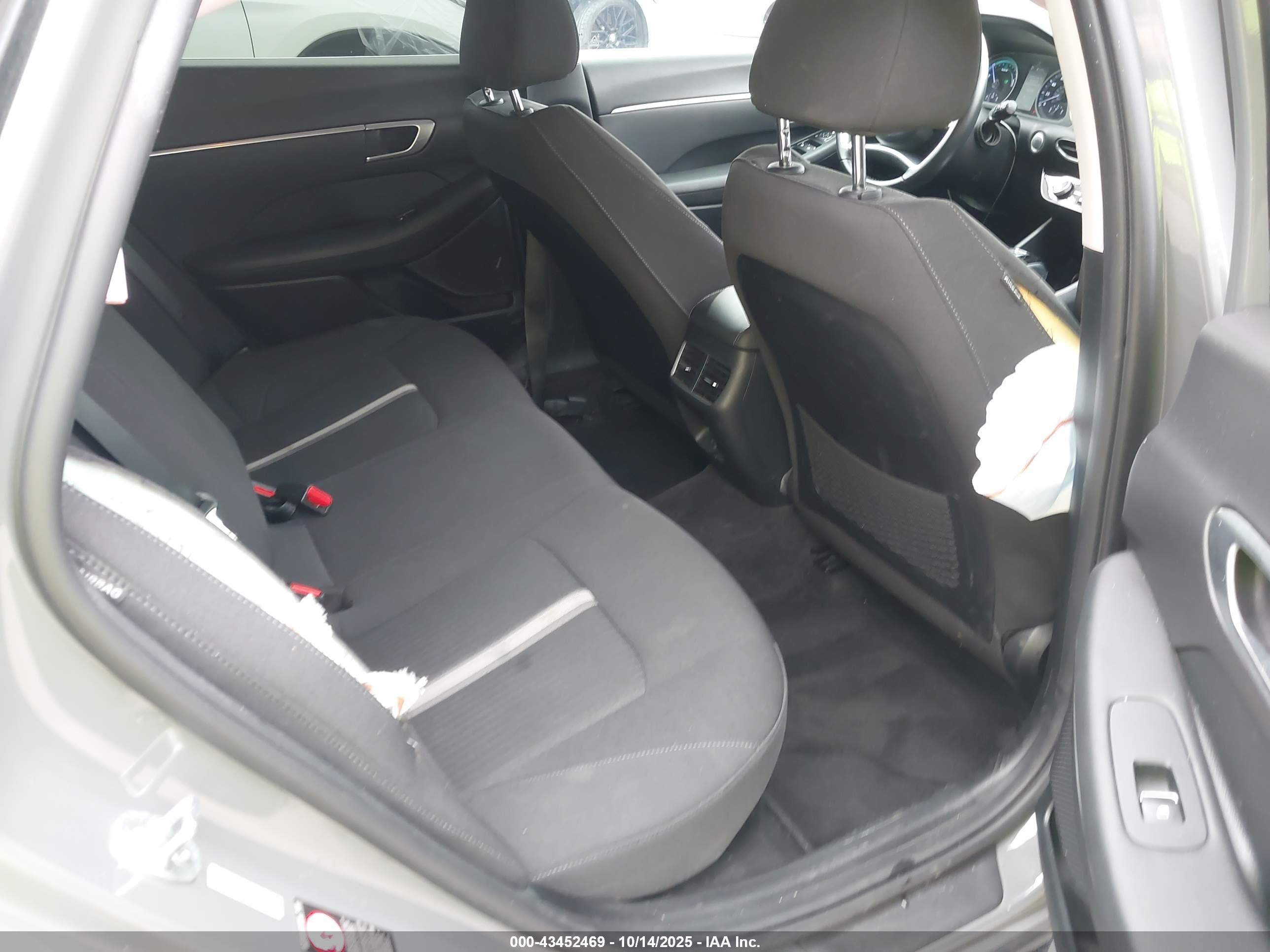 HYUNDAI SONATA image 8