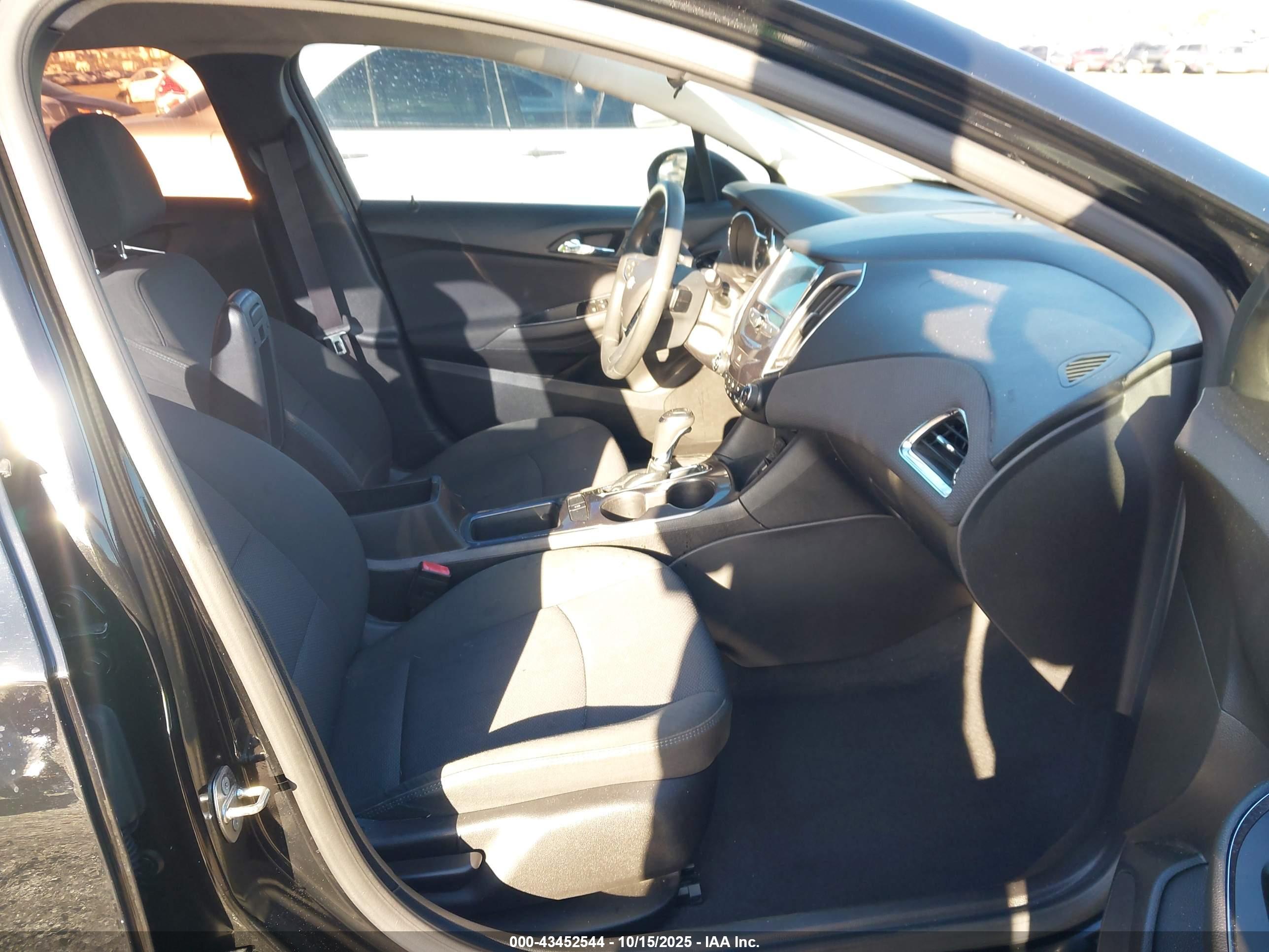 CHEVROLET CRUZE image 5