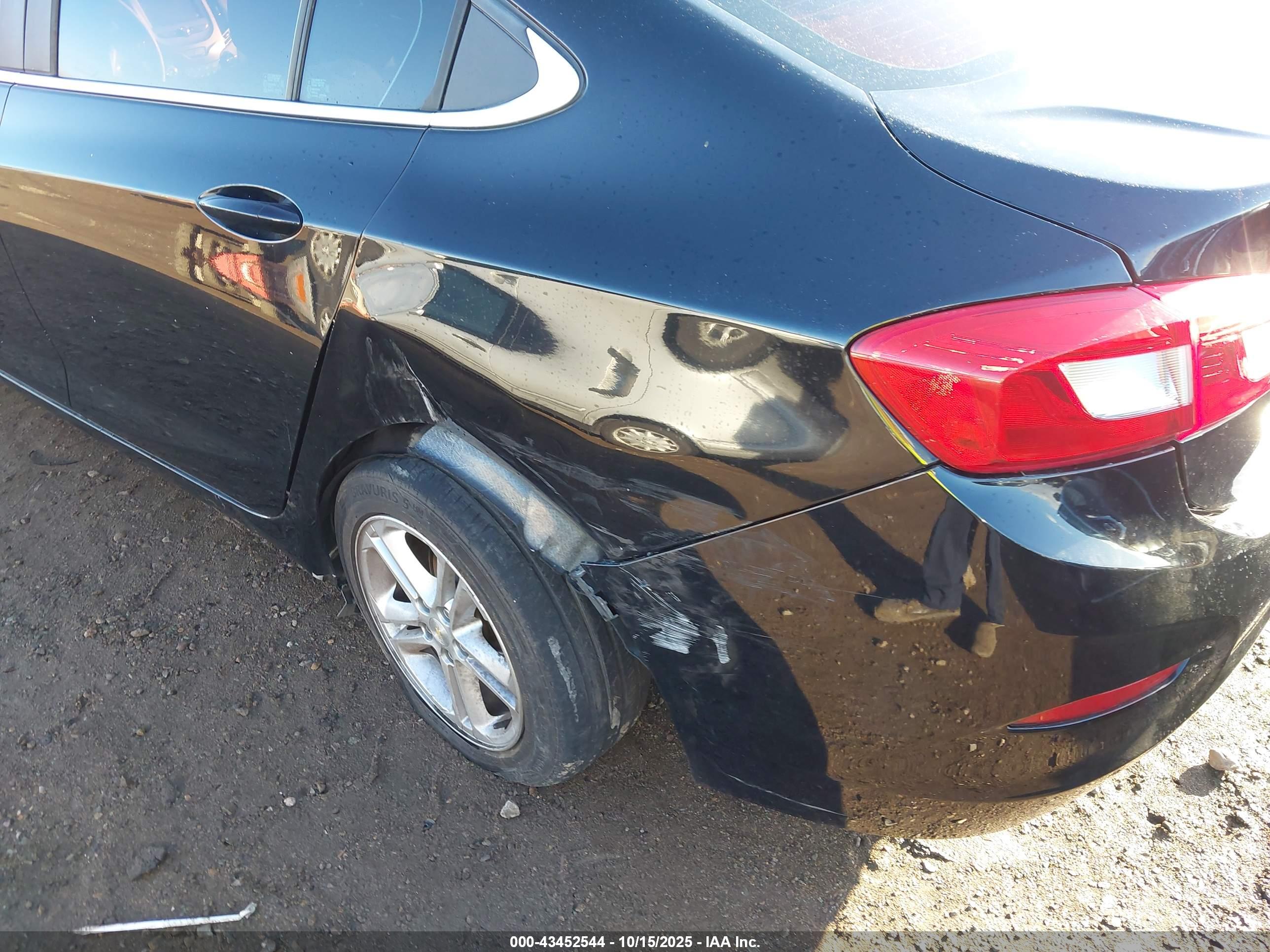 CHEVROLET CRUZE image 6
