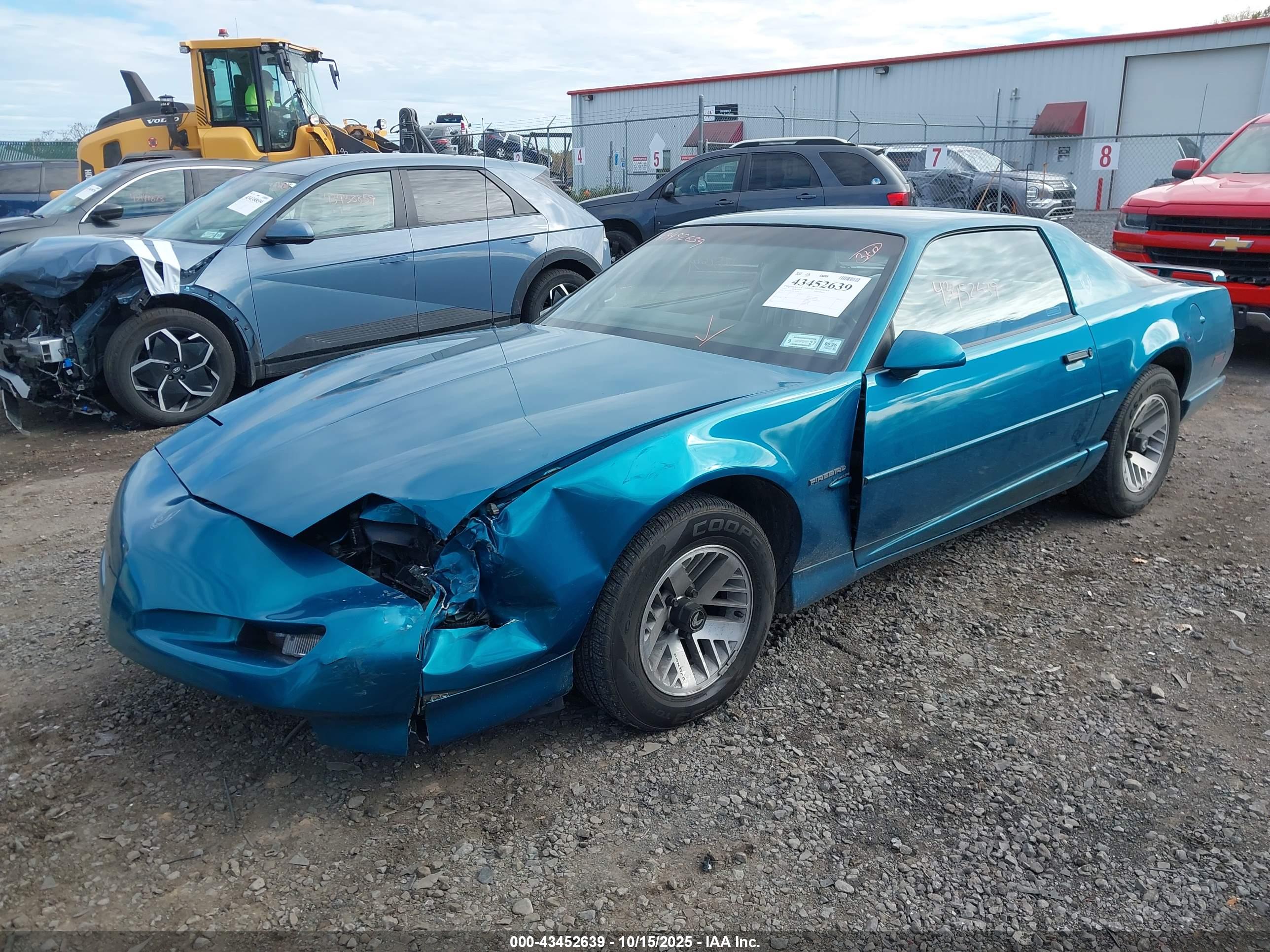 PONTIAC FIREBIRD image 2