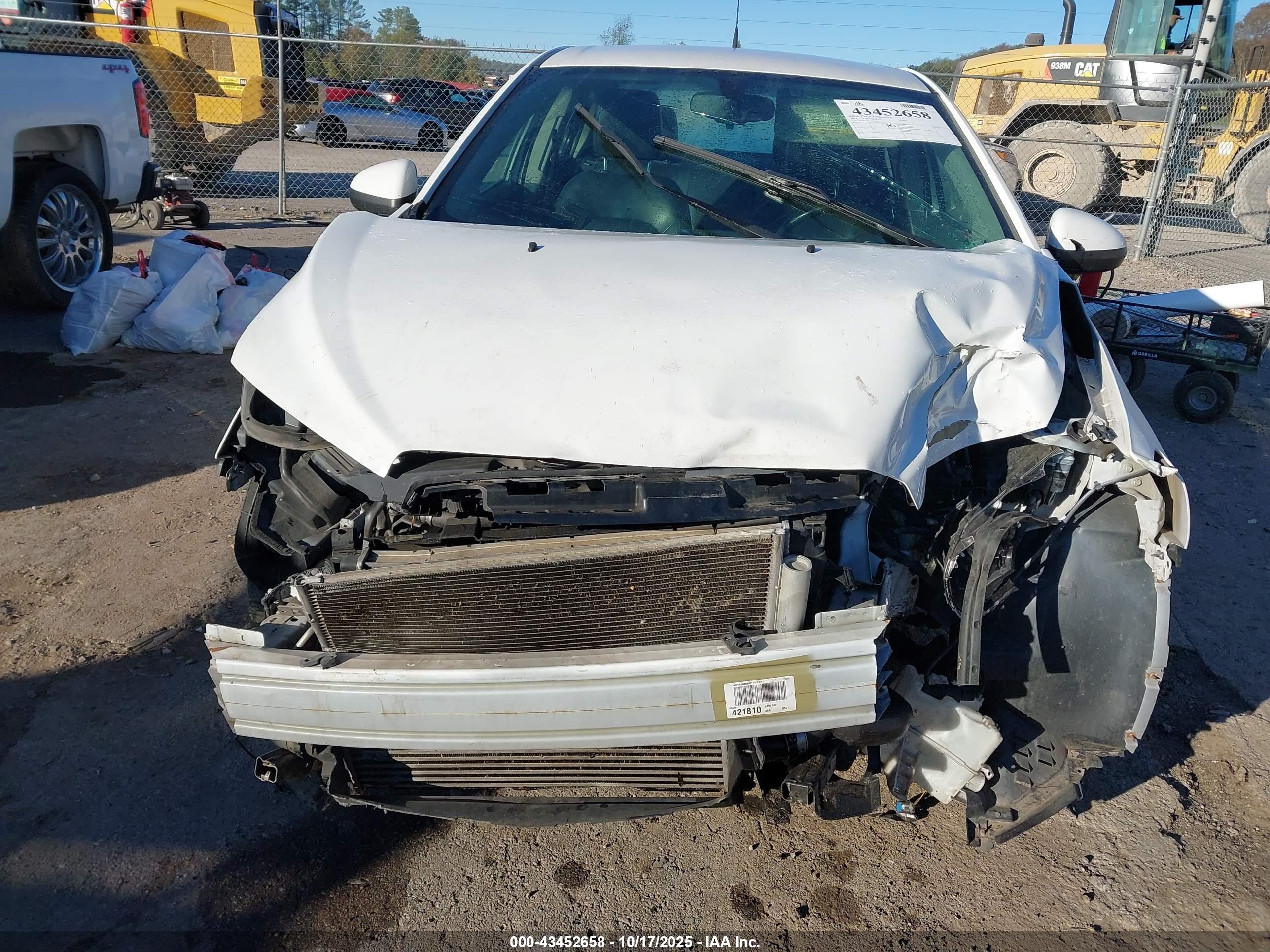 CHEVROLET SONIC image 6