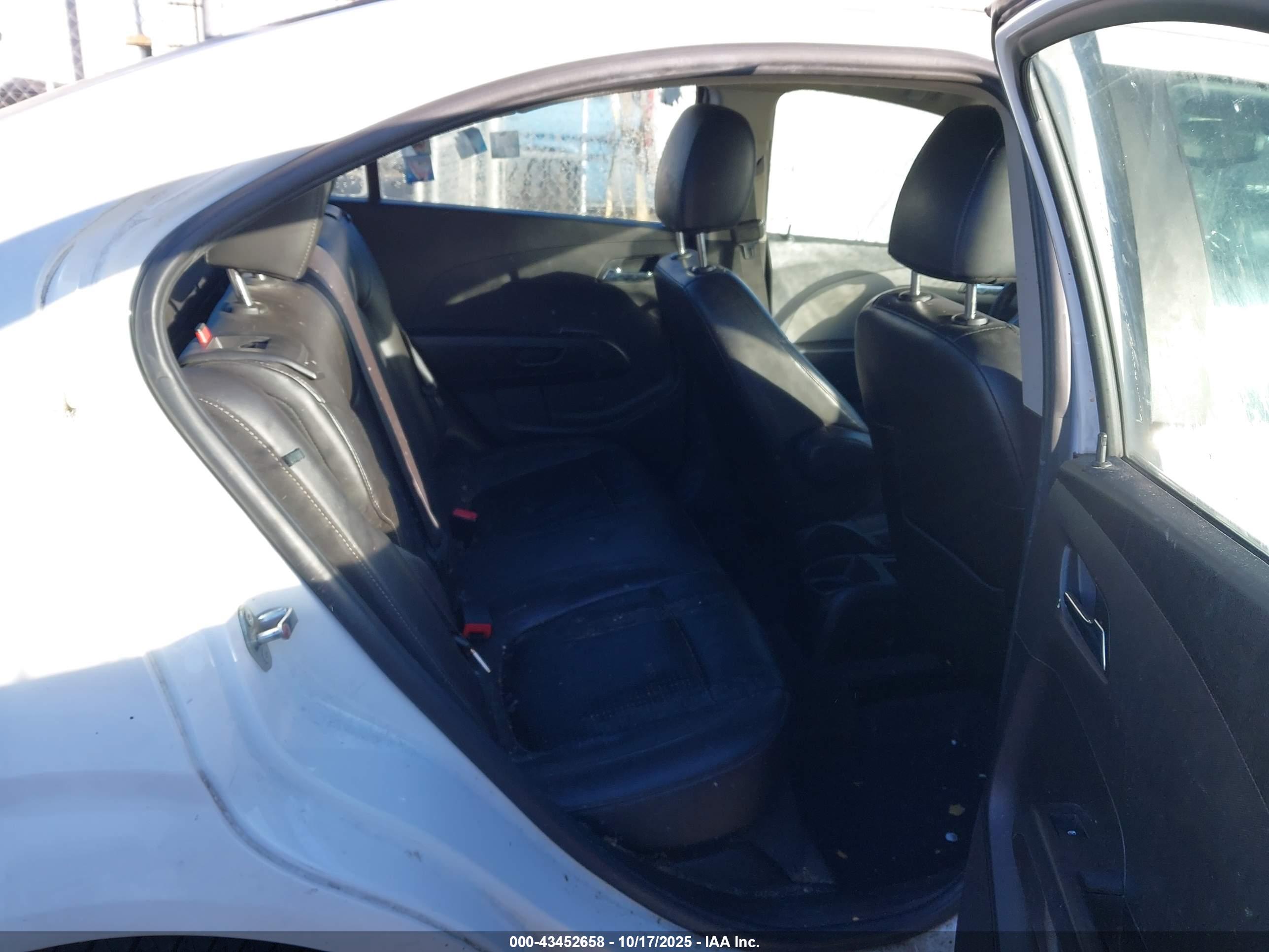 CHEVROLET SONIC image 8