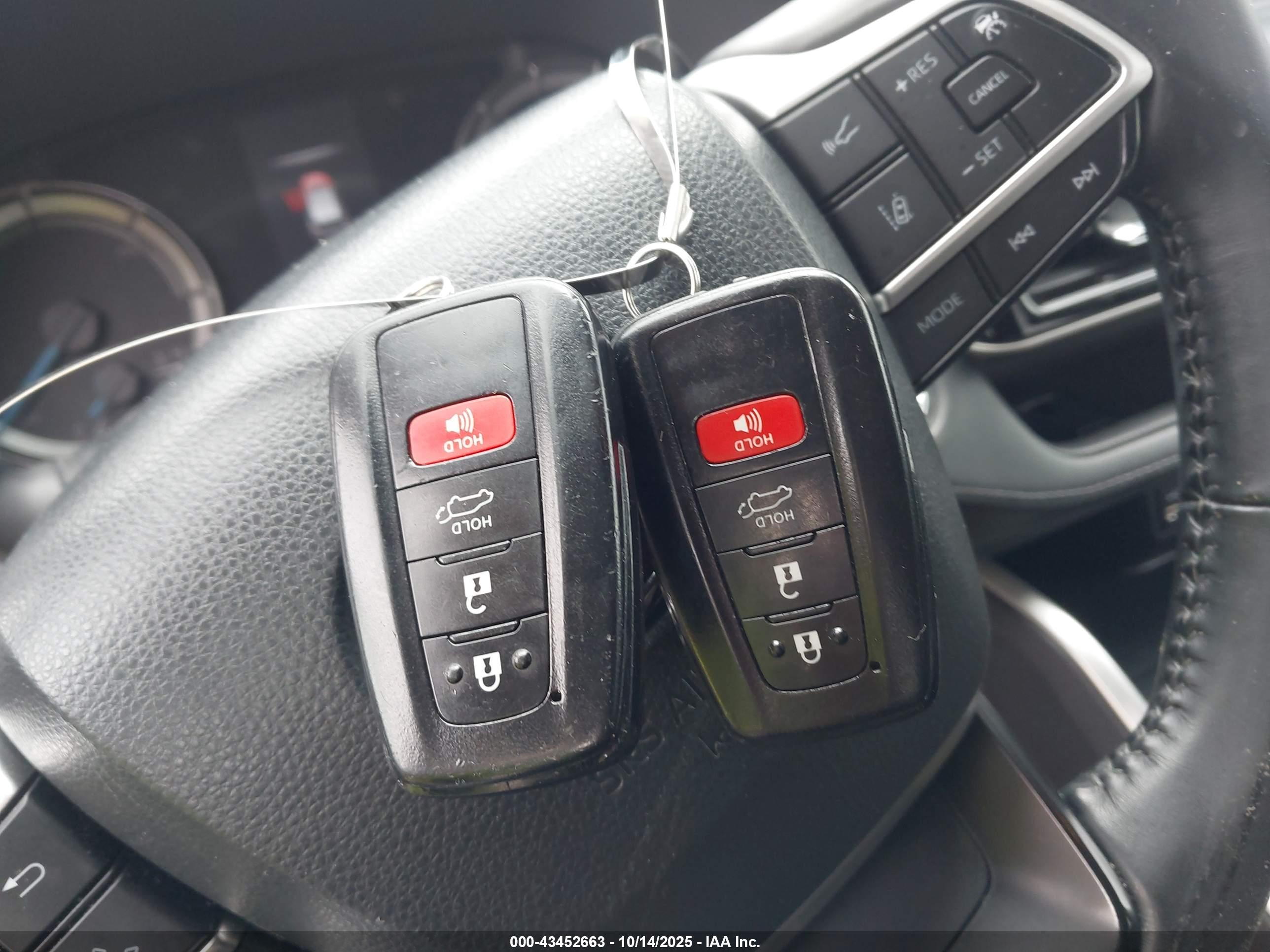 TOYOTA HIGHLANDER image 11