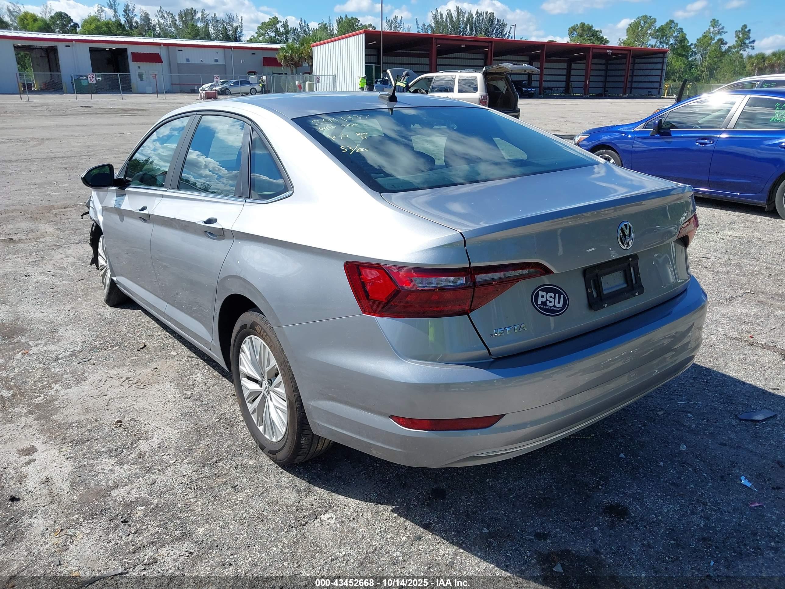 VOLKSWAGEN JETTA image 3