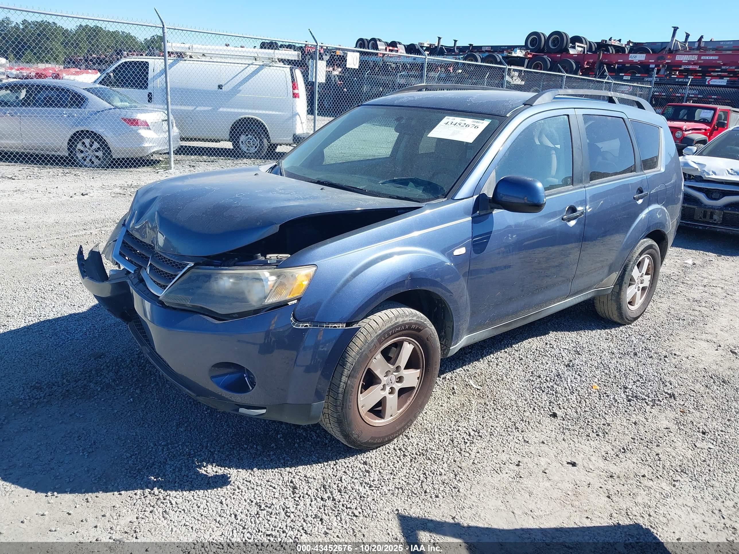 MITSUBISHI OUTLANDER image 2