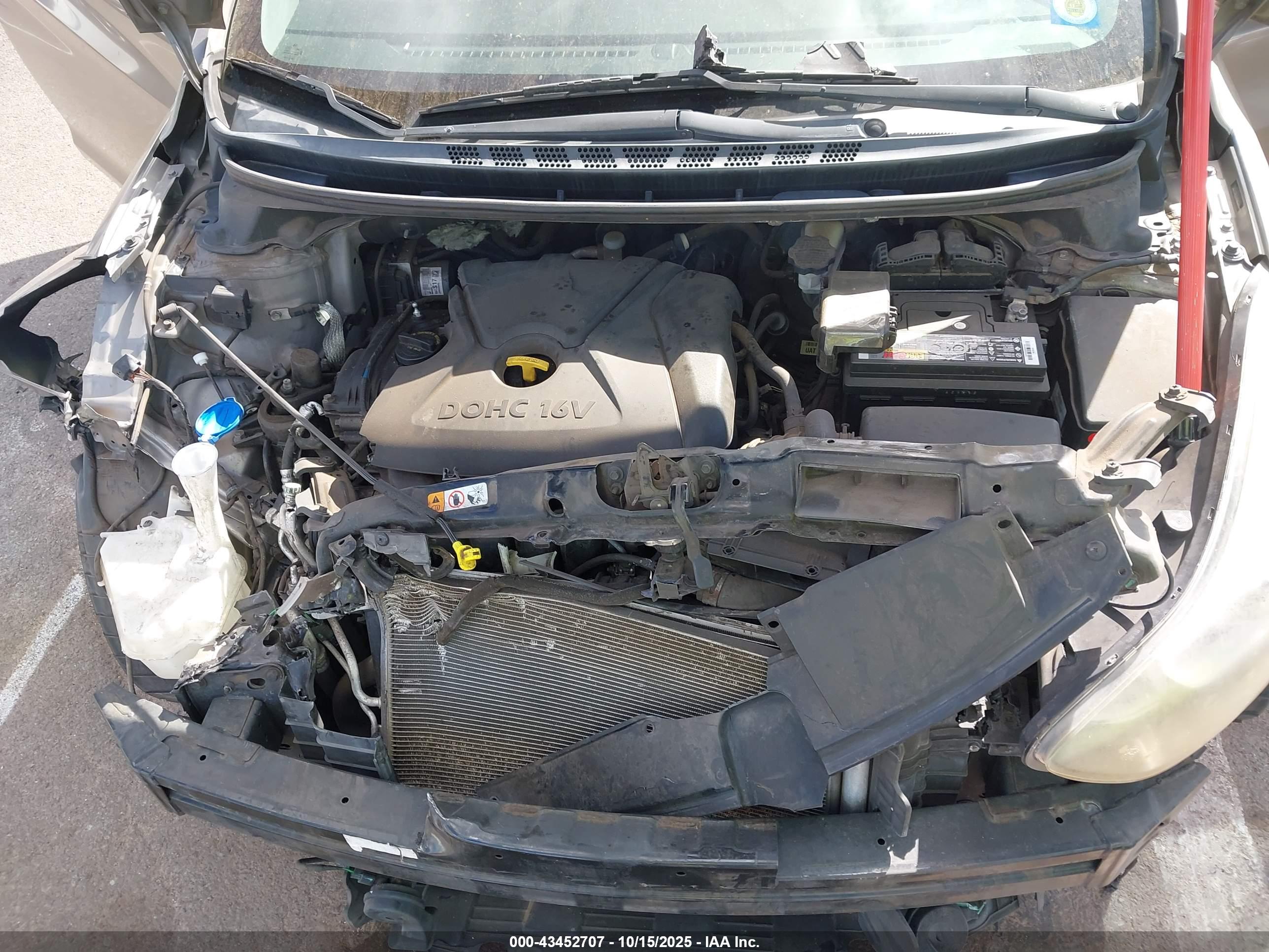 HYUNDAI ELANTRA image 10