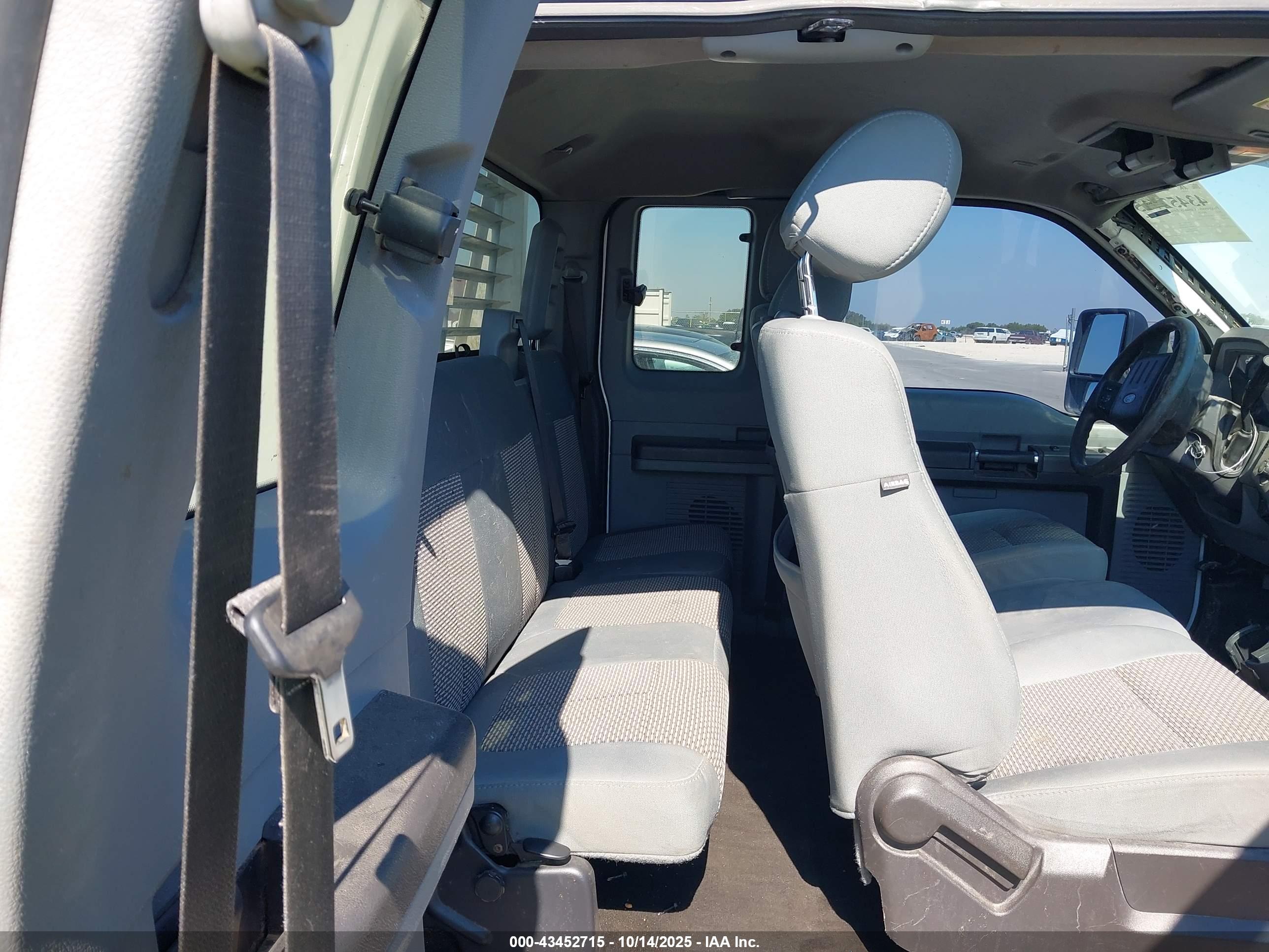 FORD F-250 image 8