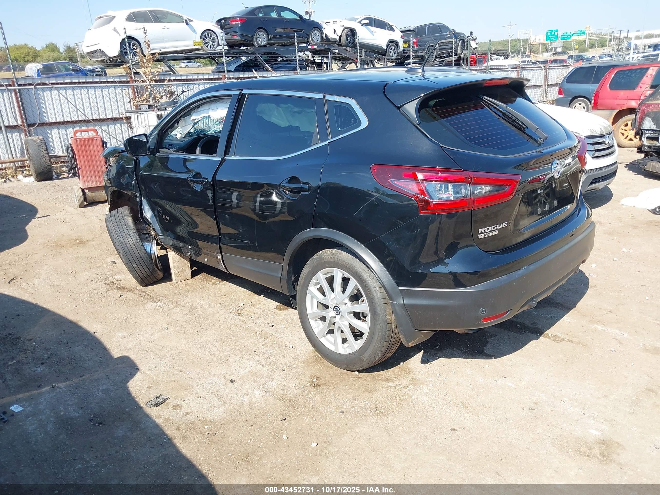 NISSAN ROGUE image 3