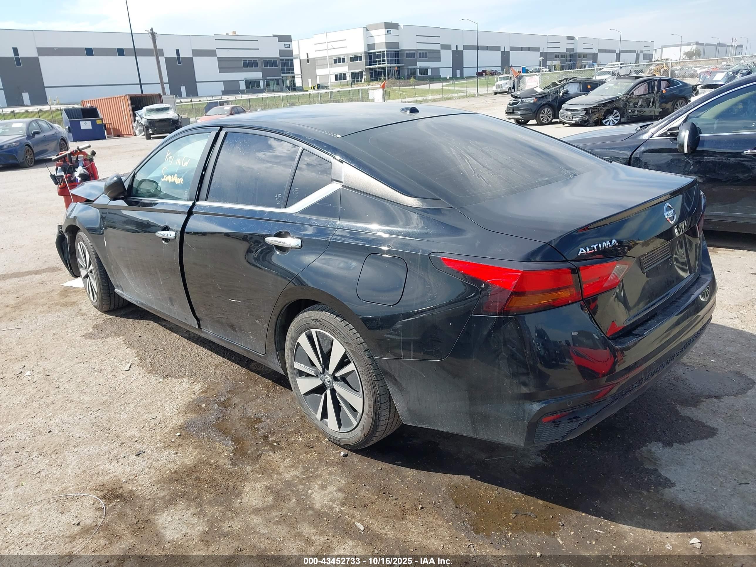 NISSAN ALTIMA image 3