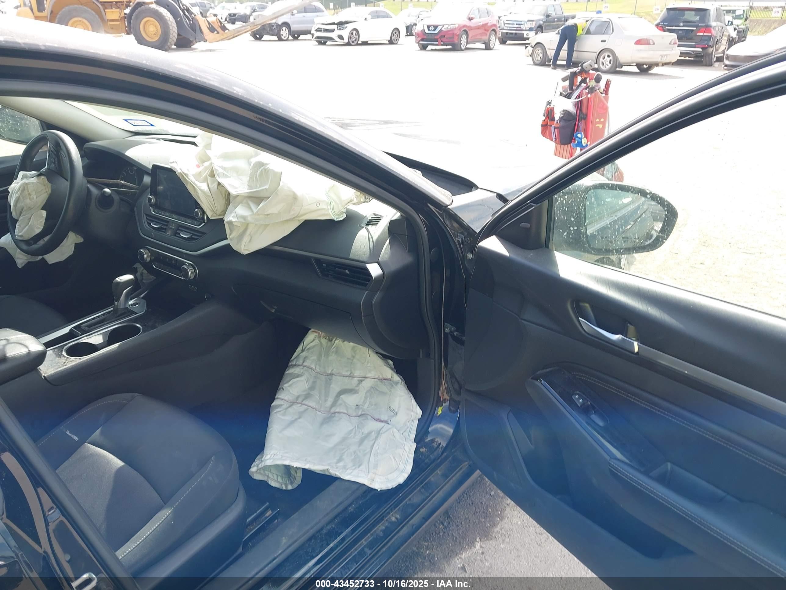 NISSAN ALTIMA image 5