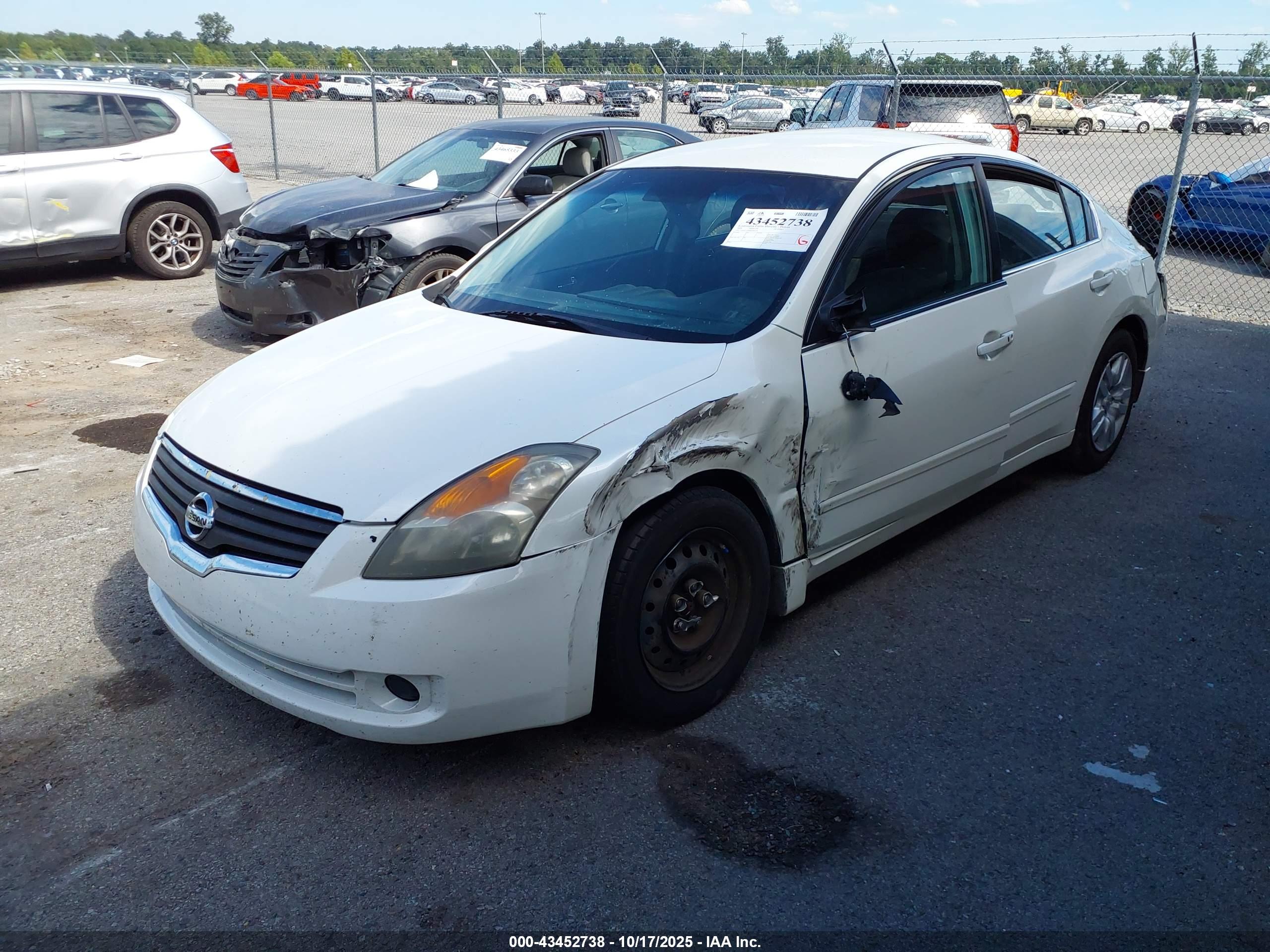 NISSAN ALTIMA image 2