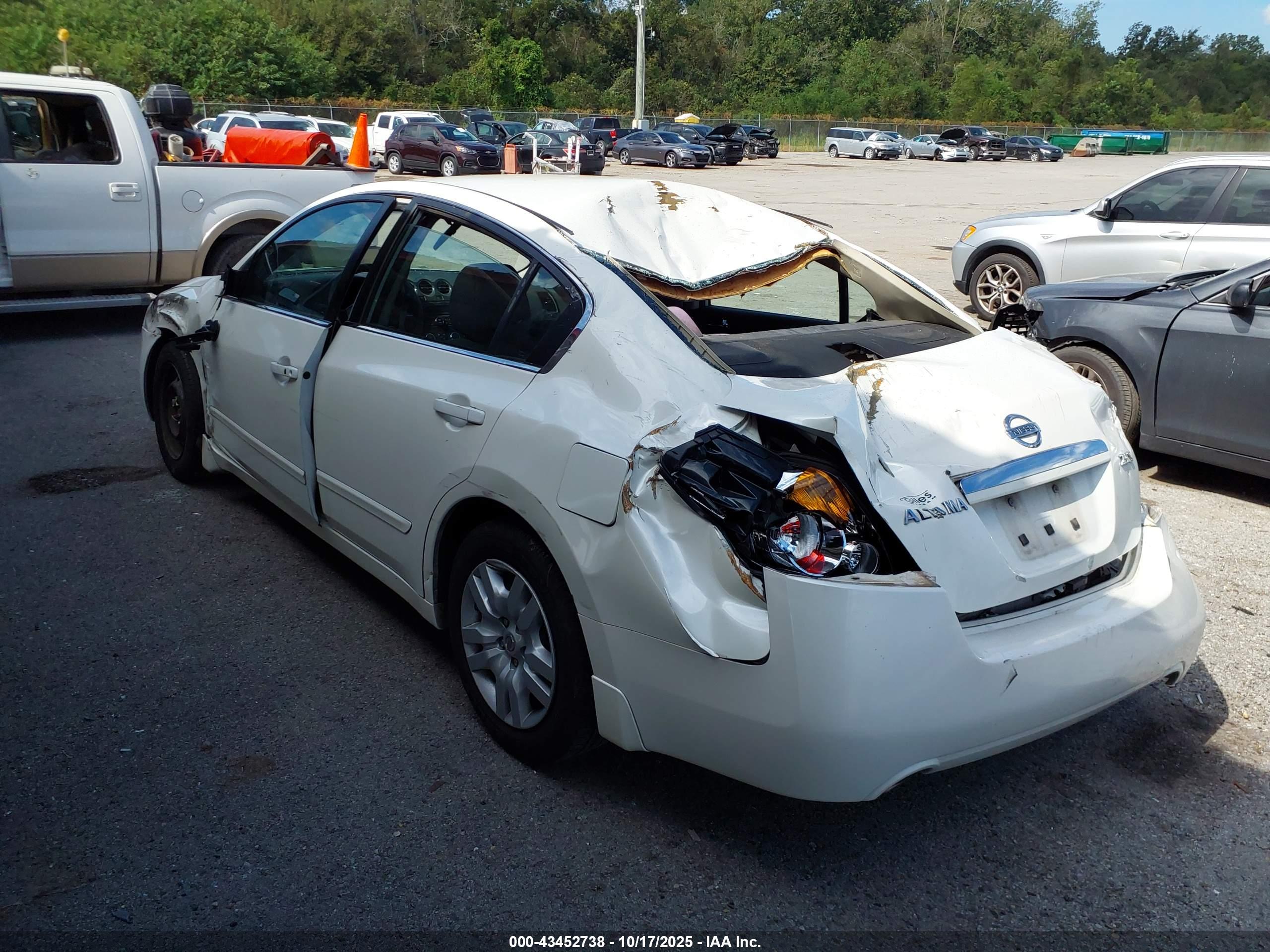 NISSAN ALTIMA image 3