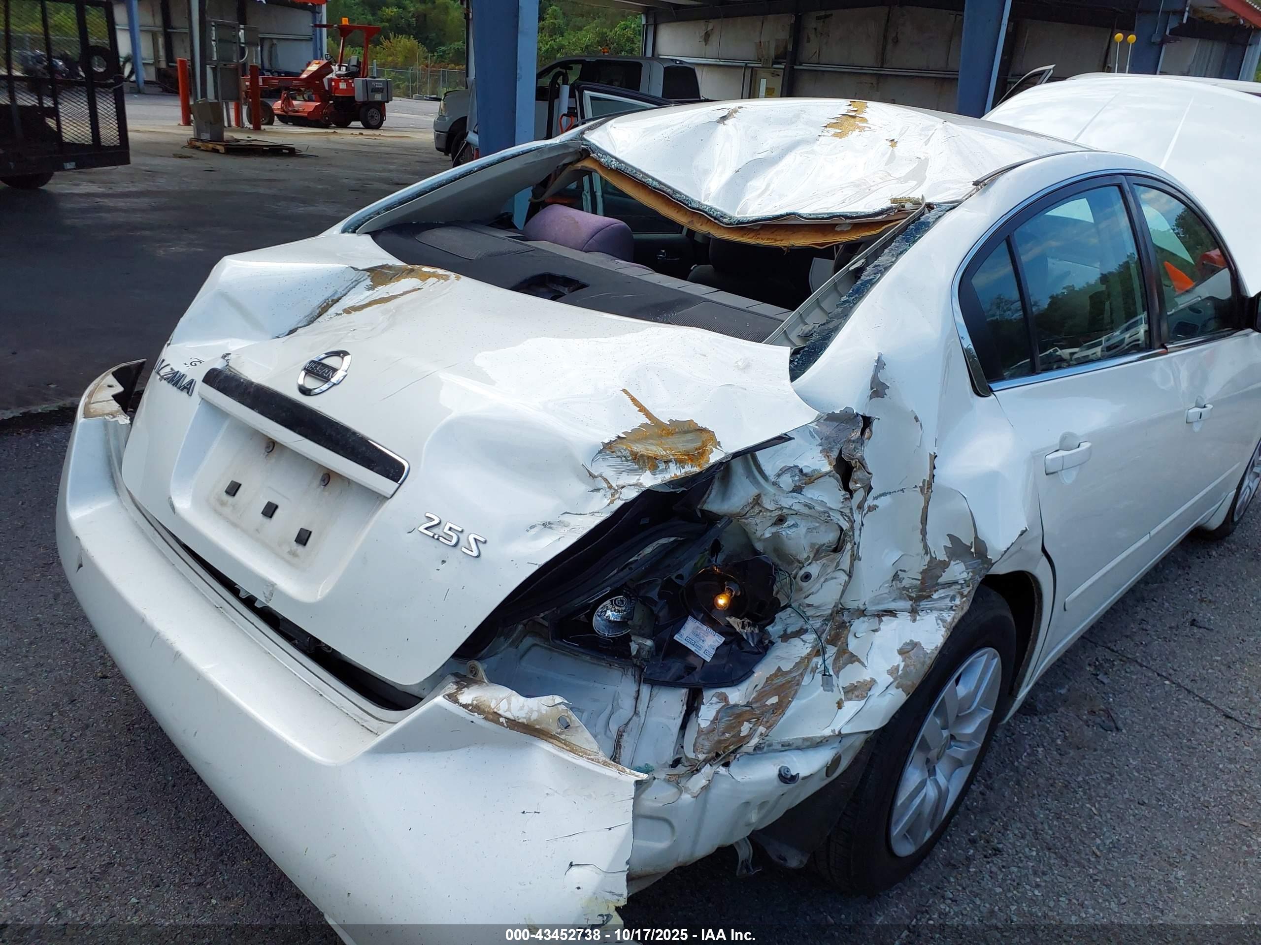 NISSAN ALTIMA image 6