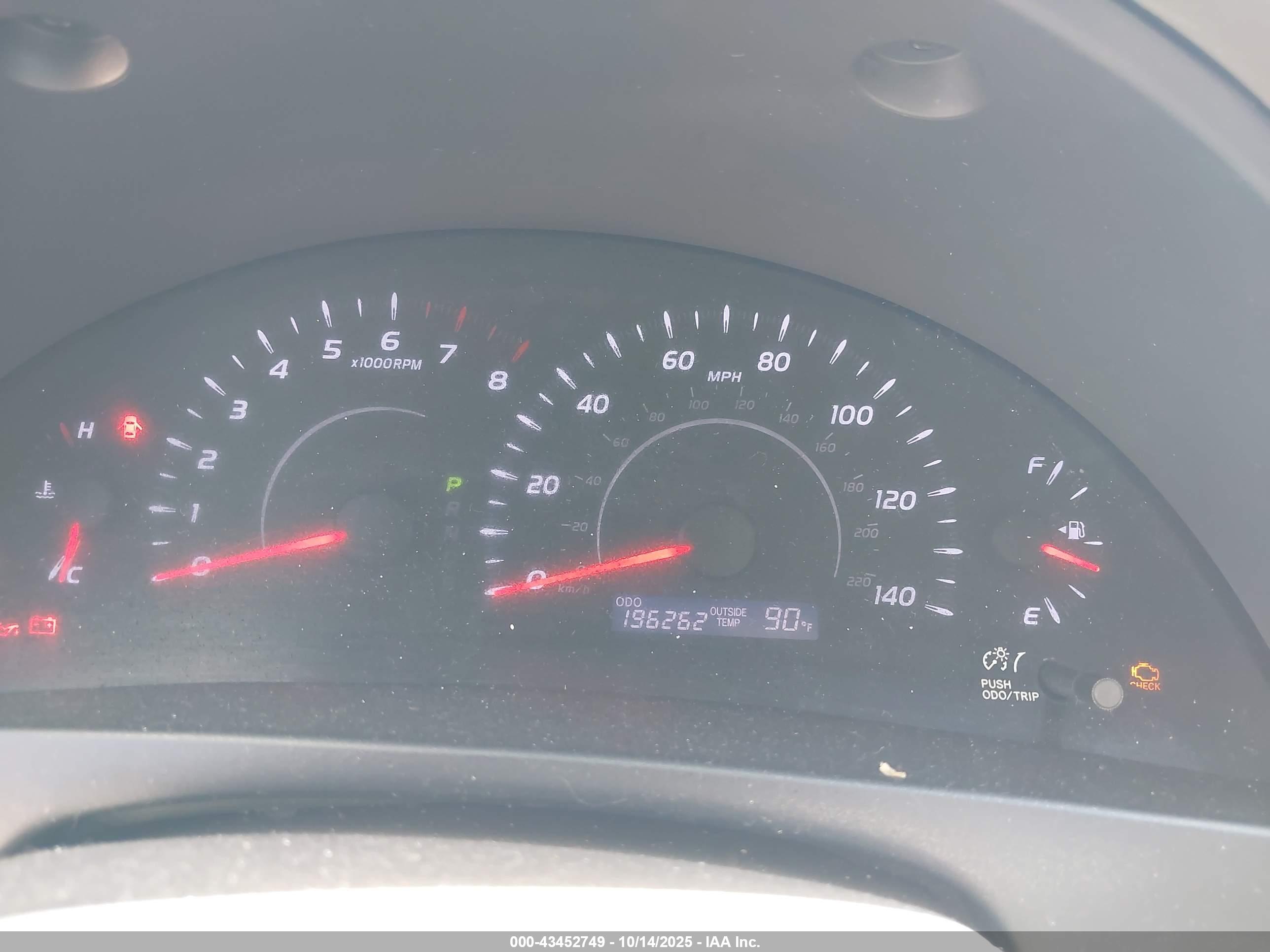 TOYOTA CAMRY image 7