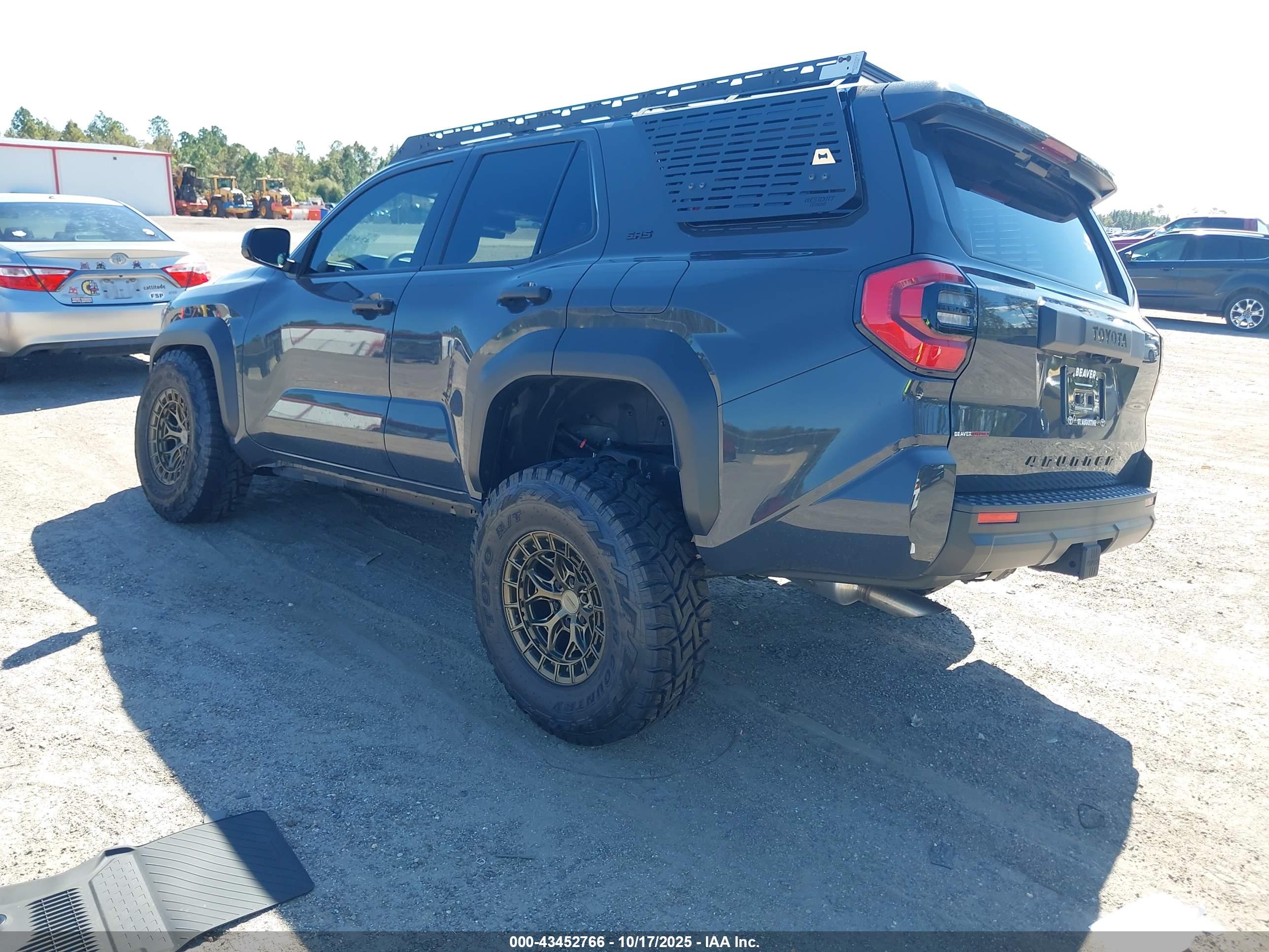 TOYOTA 4RUNNER image 3