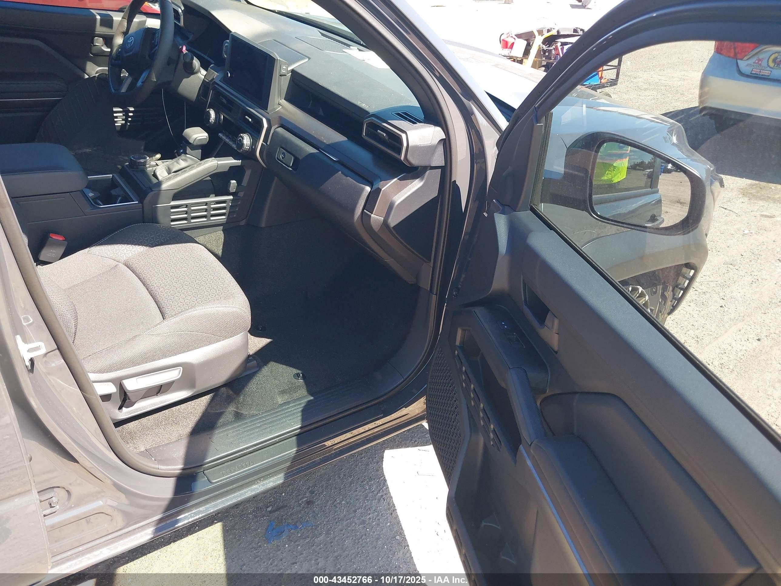TOYOTA 4RUNNER image 5