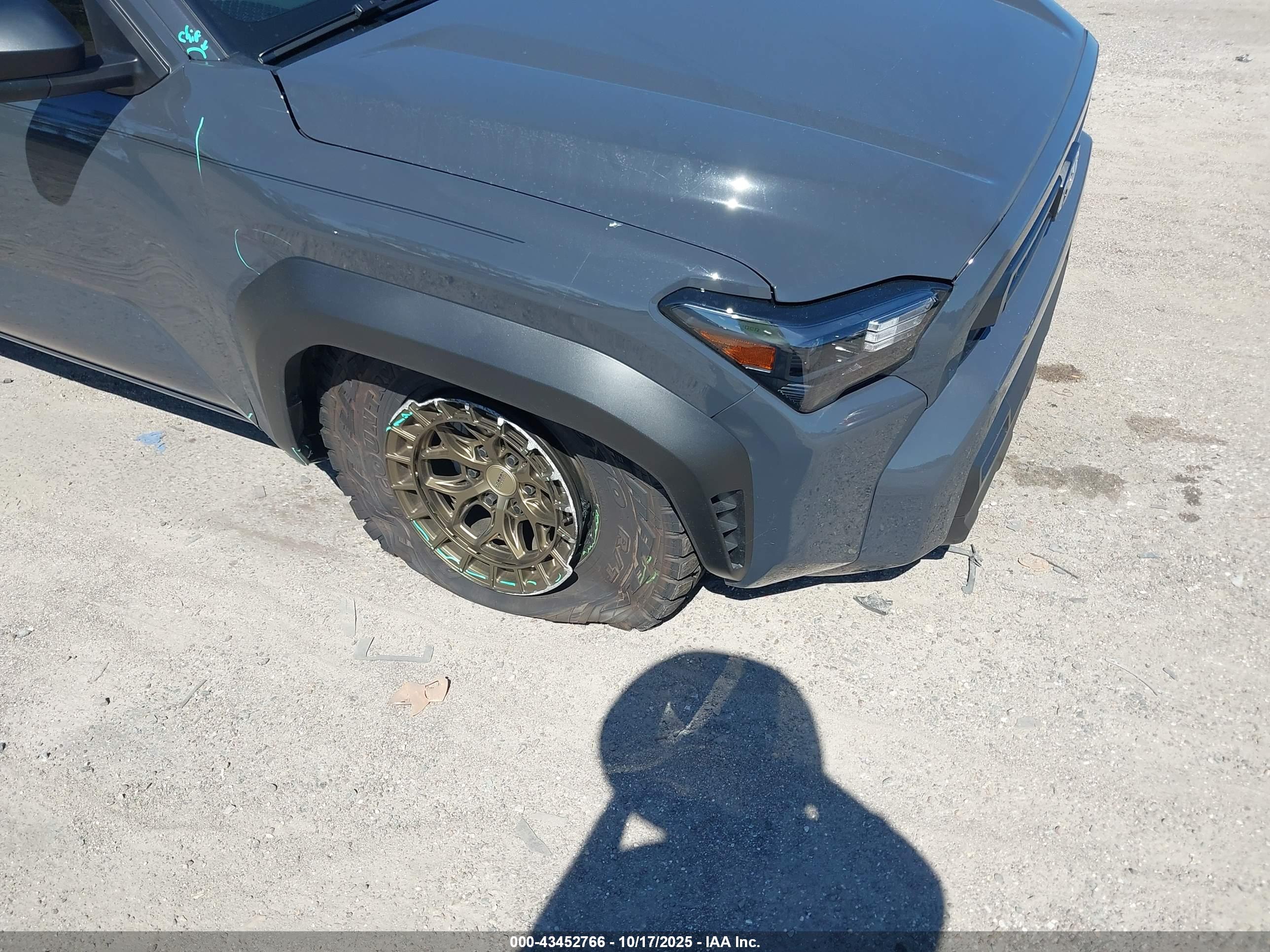 TOYOTA 4RUNNER image 6