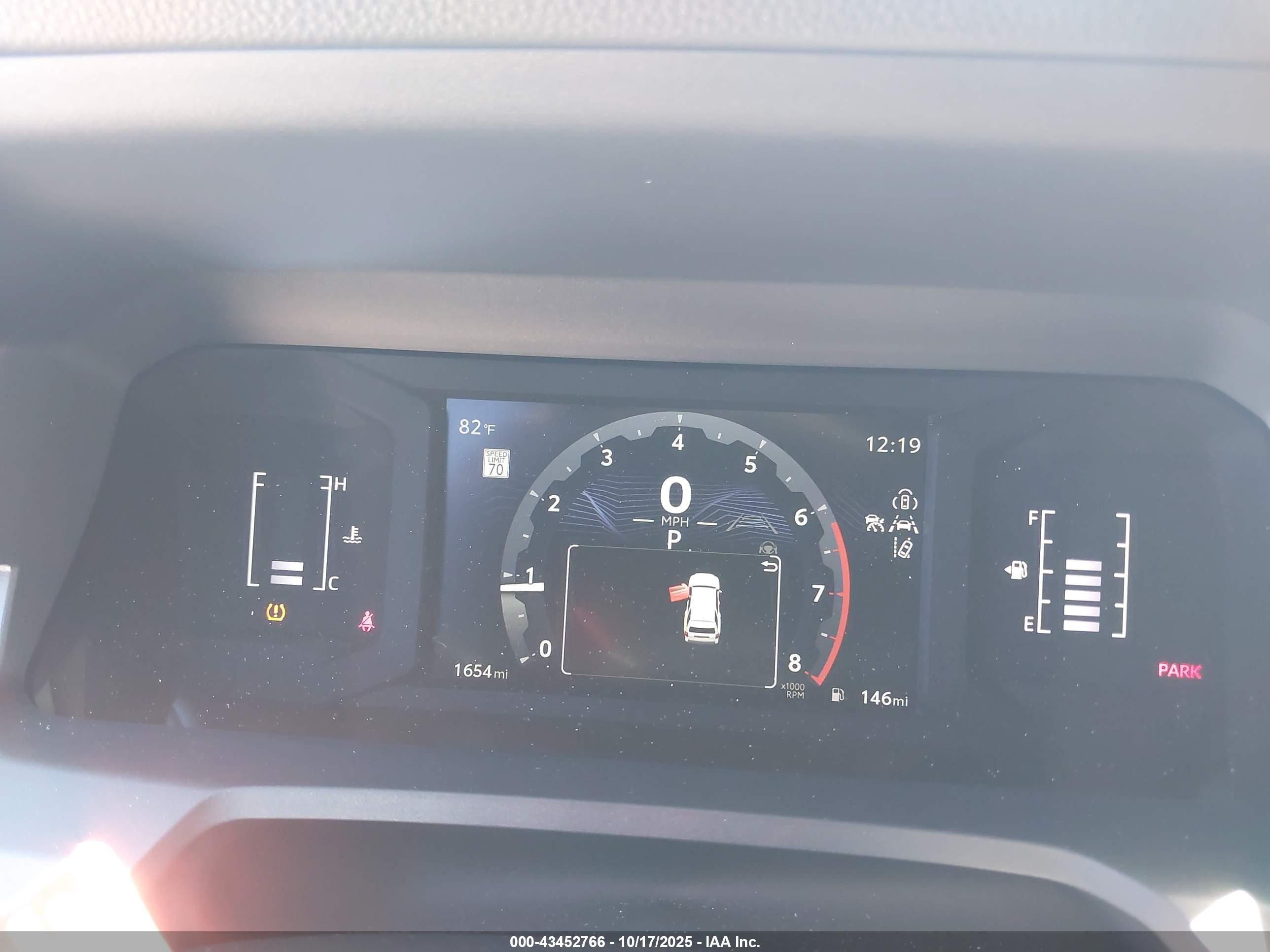 TOYOTA 4RUNNER image 7