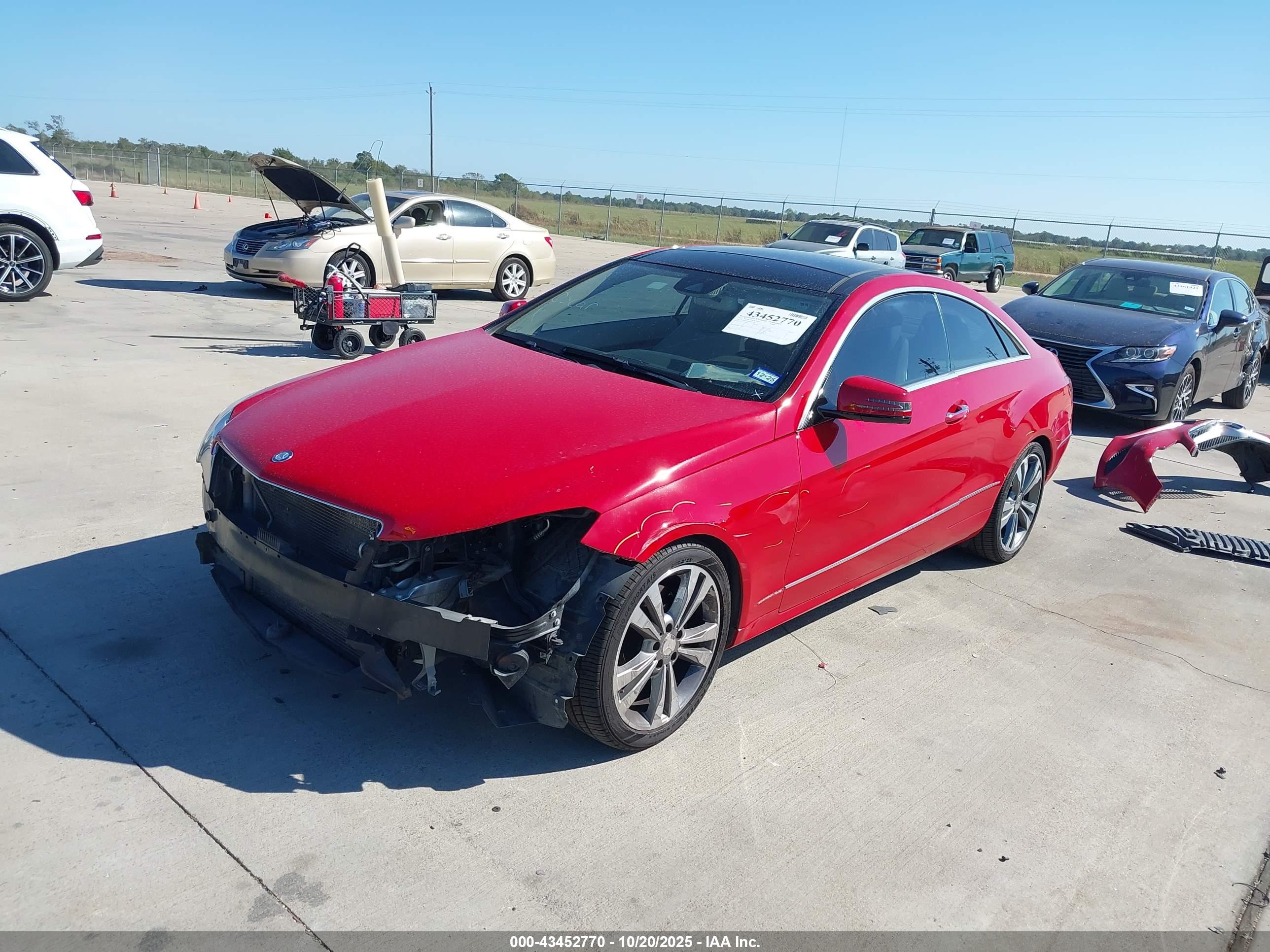 MERCEDES-BENZ E image 2