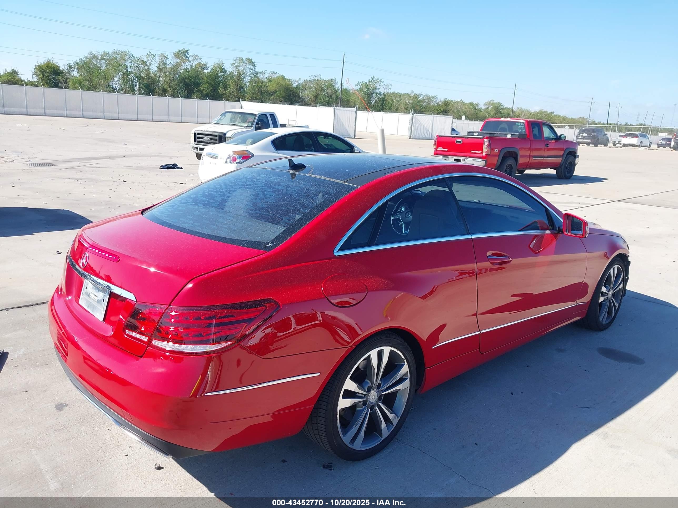 MERCEDES-BENZ E image 4